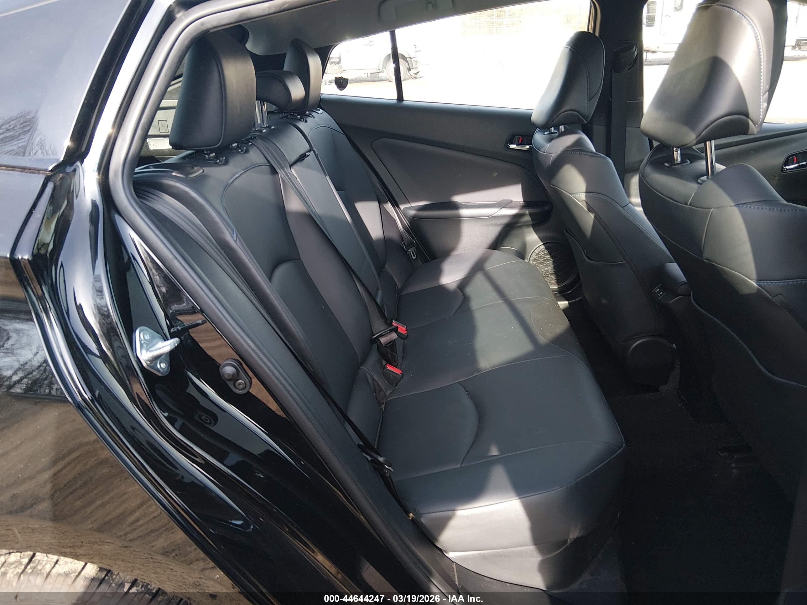 TOYOTA PRIUS image 8