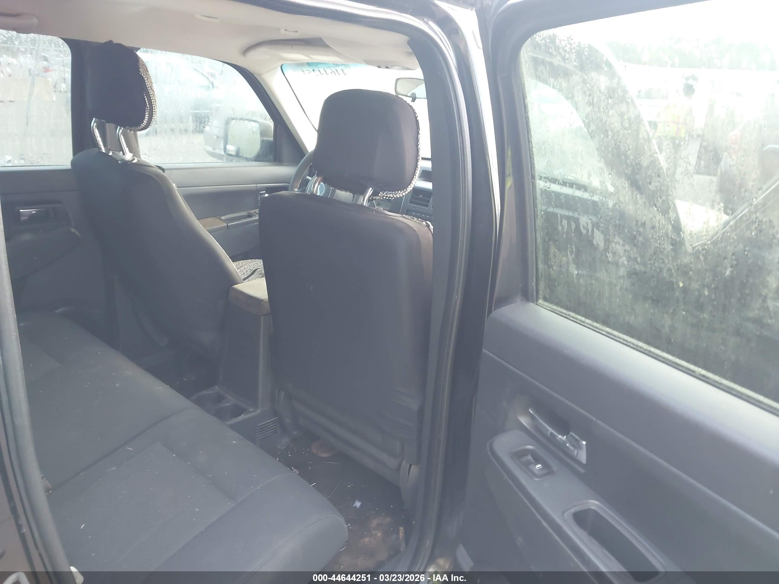 JEEP LIBERTY image 8