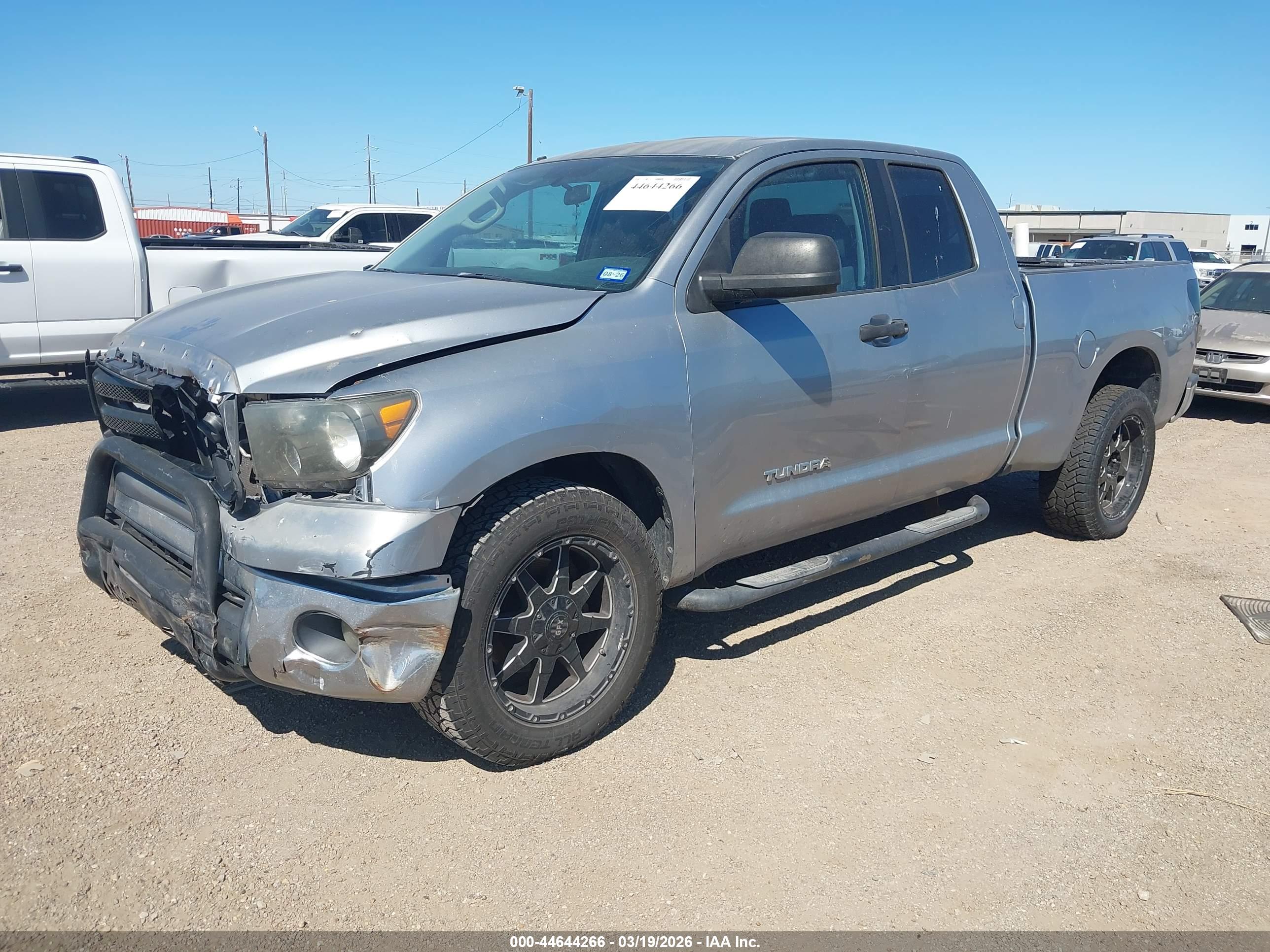 TOYOTA TUNDRA image 2