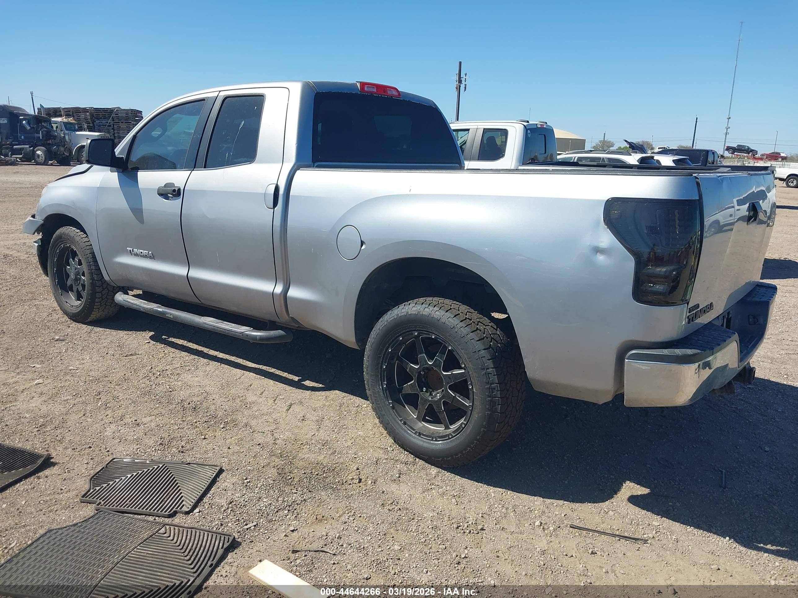TOYOTA TUNDRA image 3