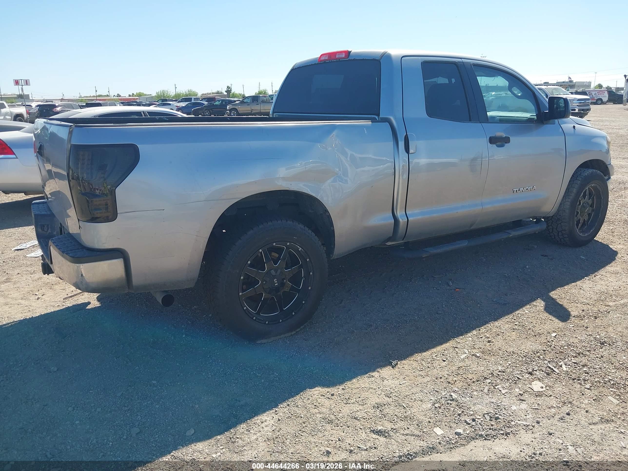 TOYOTA TUNDRA image 4