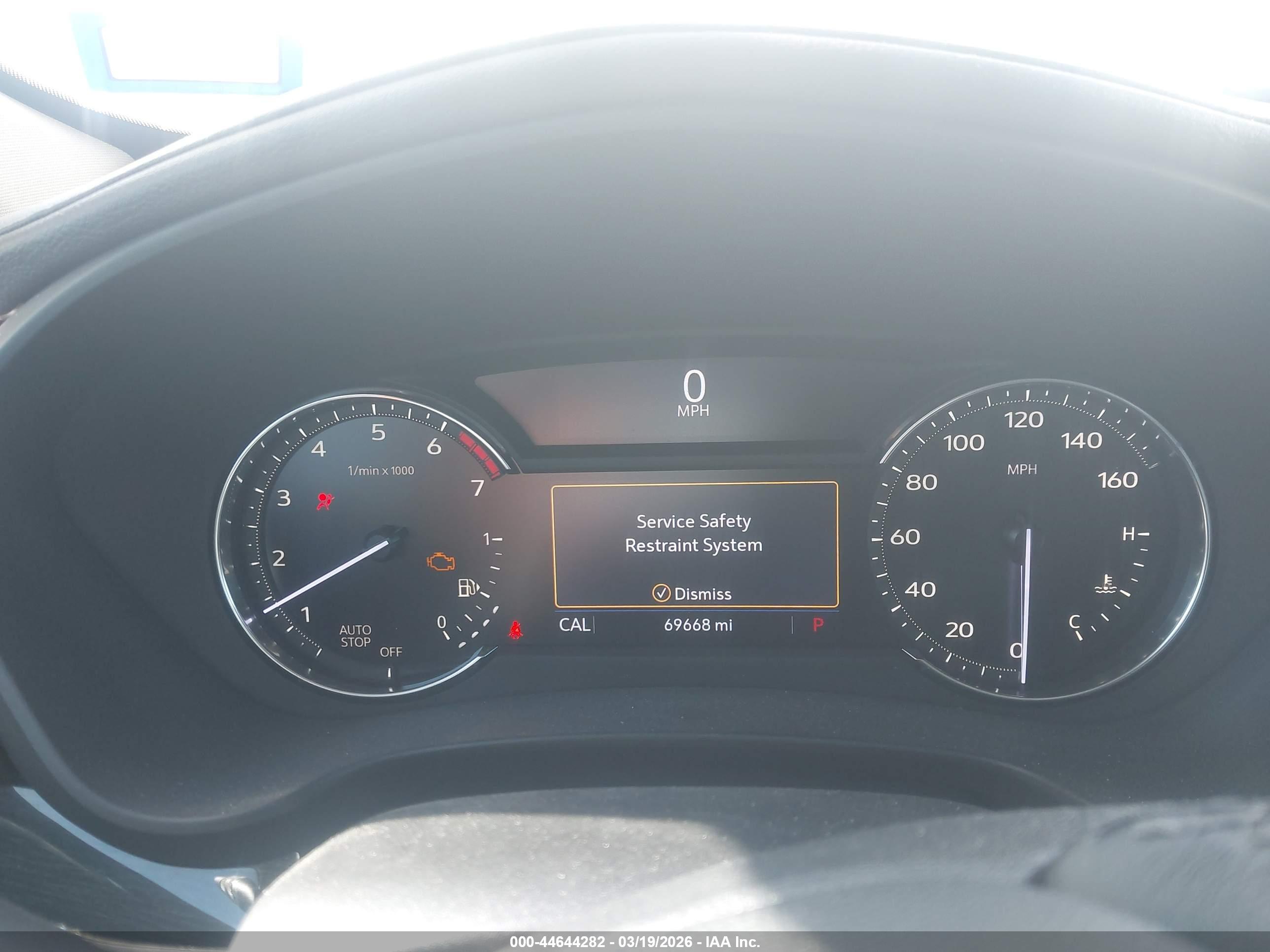CADILLAC XT4 image 7