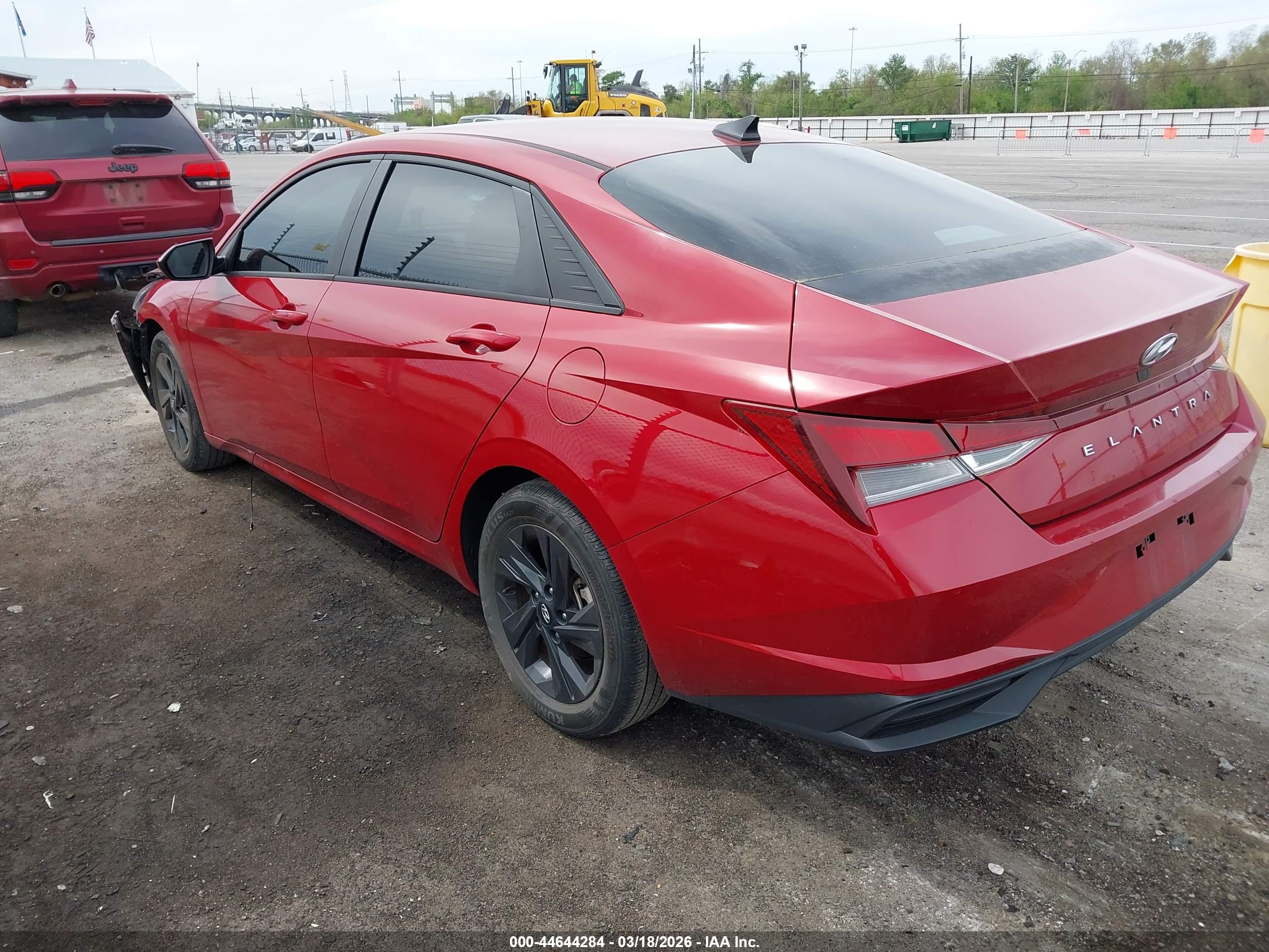 HYUNDAI ELANTRA image 3