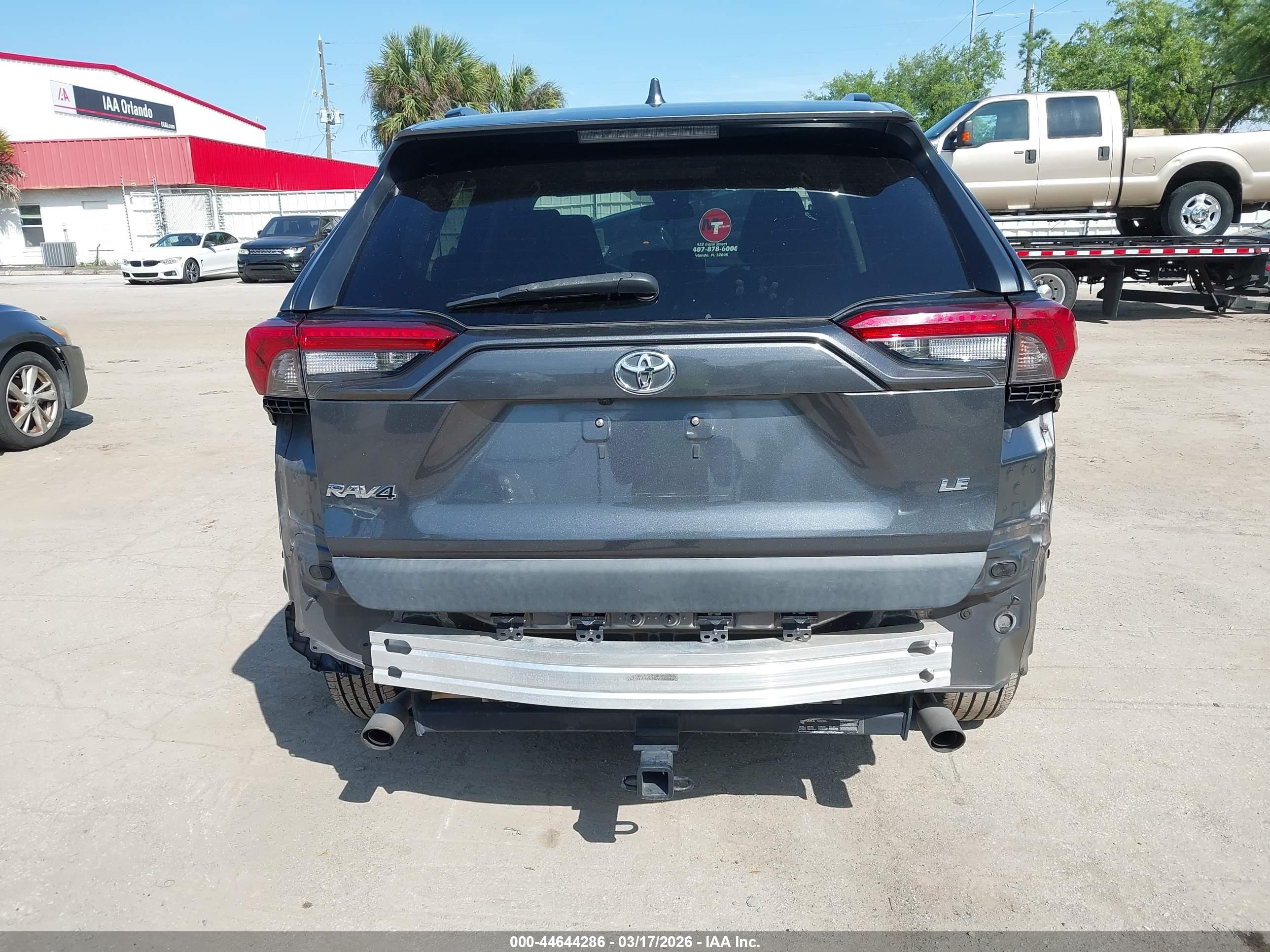 TOYOTA RAV4 image 6