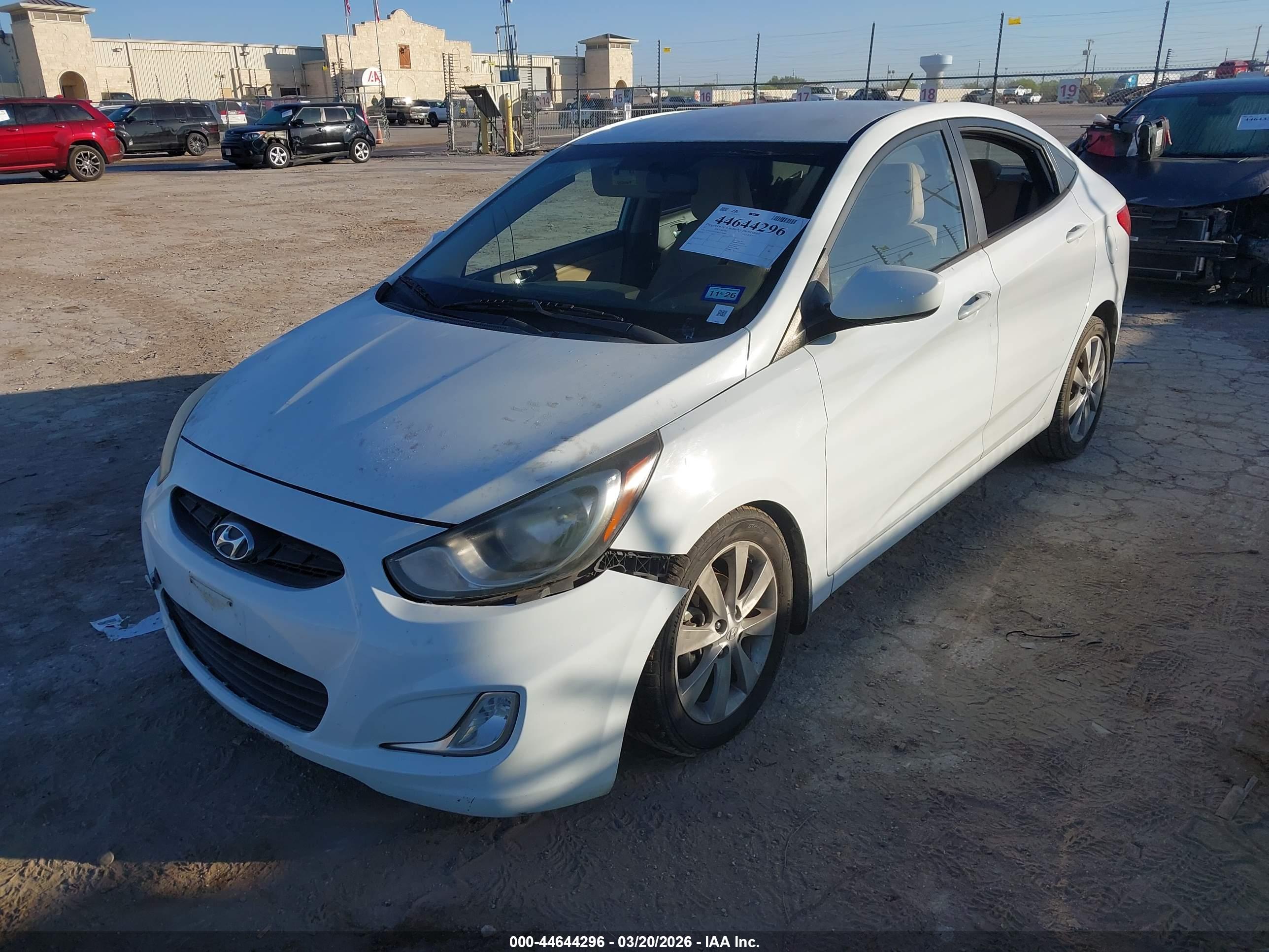 HYUNDAI ACCENT image 2