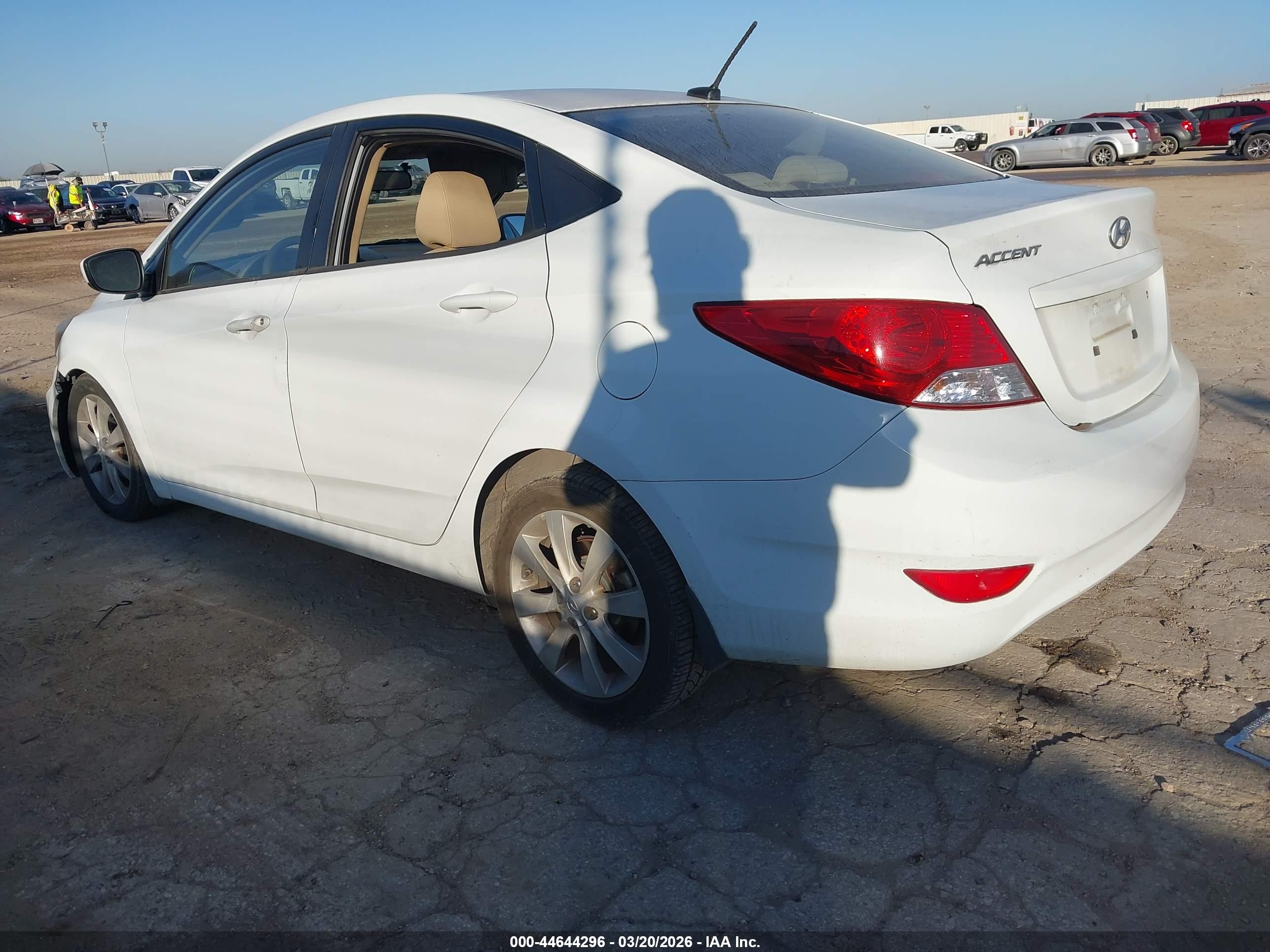 HYUNDAI ACCENT image 3