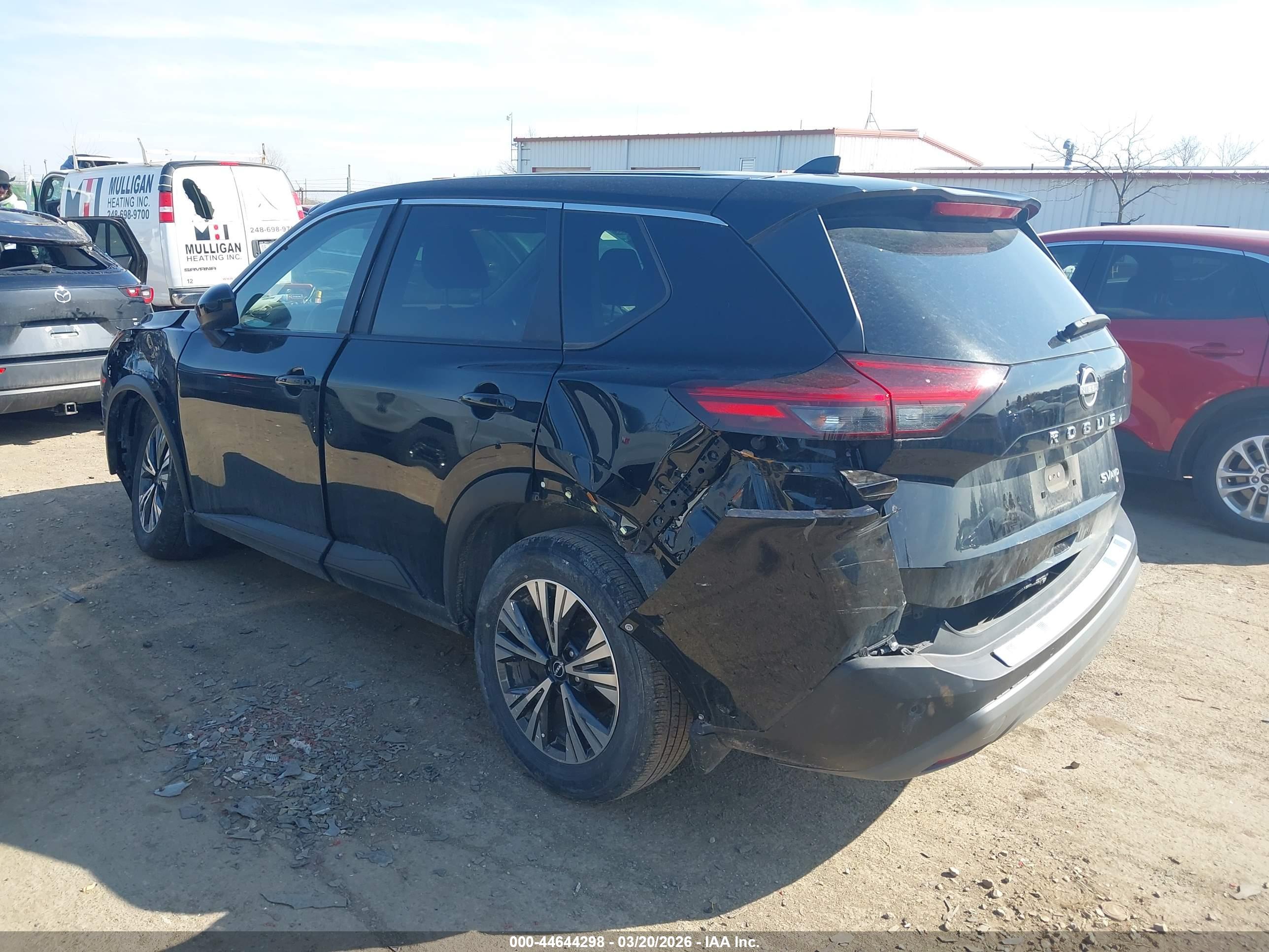 NISSAN ROGUE image 3