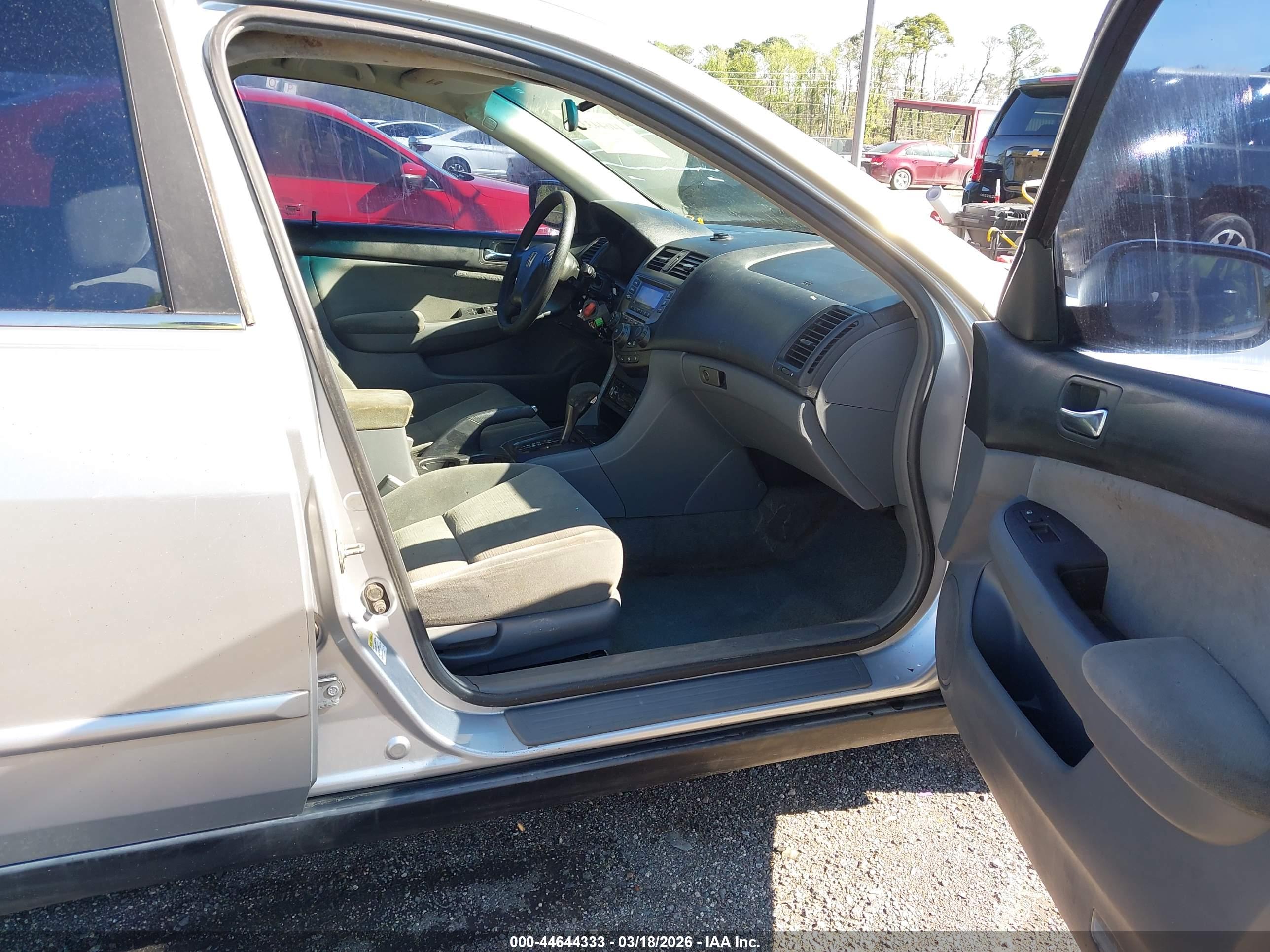 HONDA ACCORD image 5