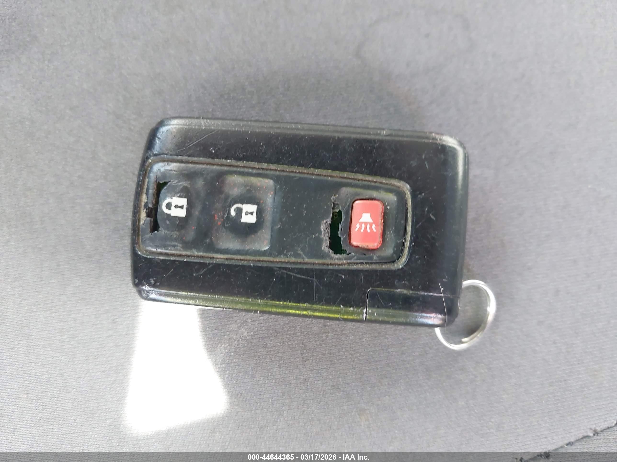 TOYOTA PRIUS image 11