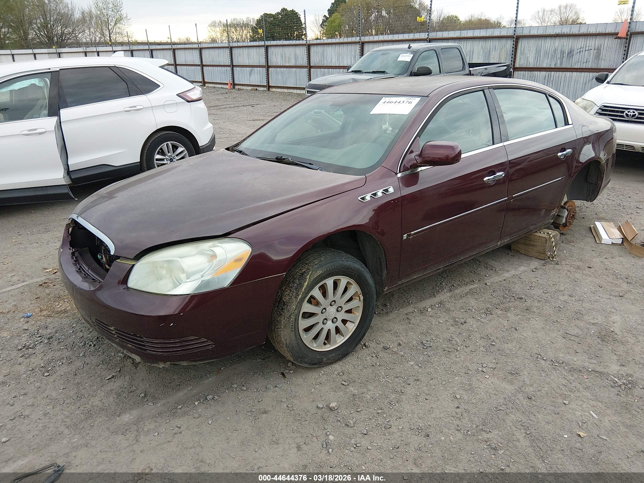 BUICK LUCERNE image 2