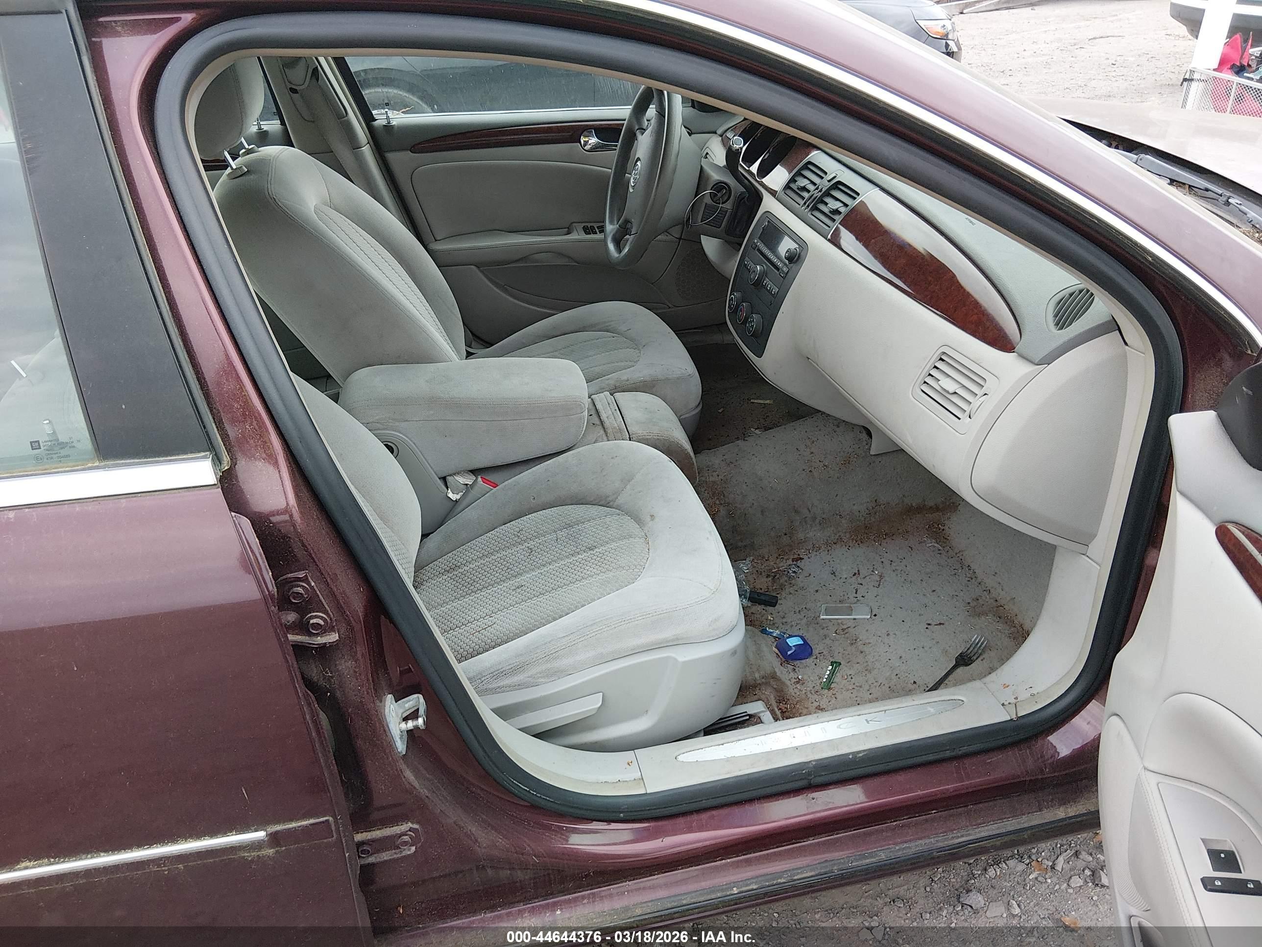 BUICK LUCERNE image 5