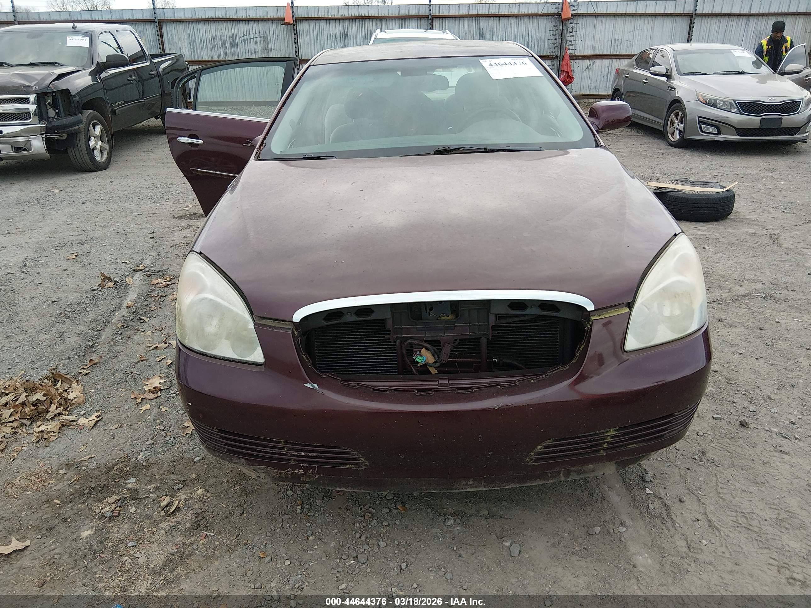 BUICK LUCERNE image 6