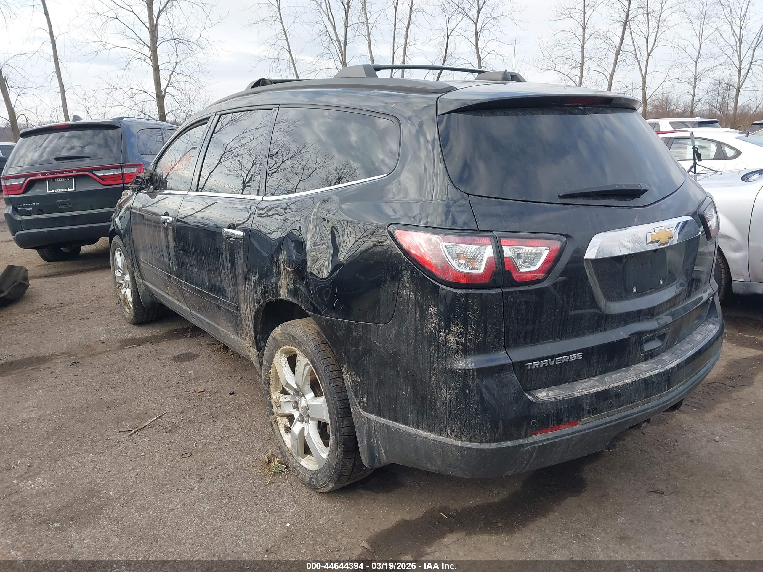 CHEVROLET TRAVERSE image 3