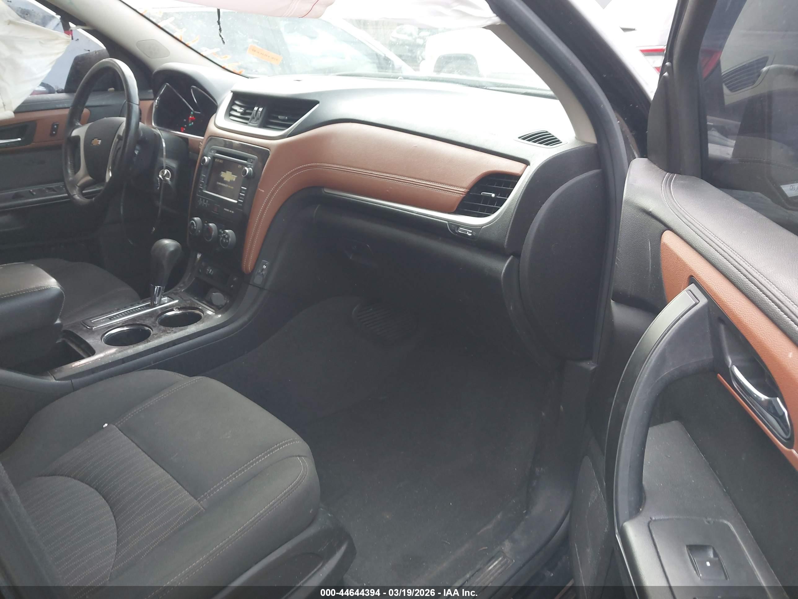 CHEVROLET TRAVERSE image 5