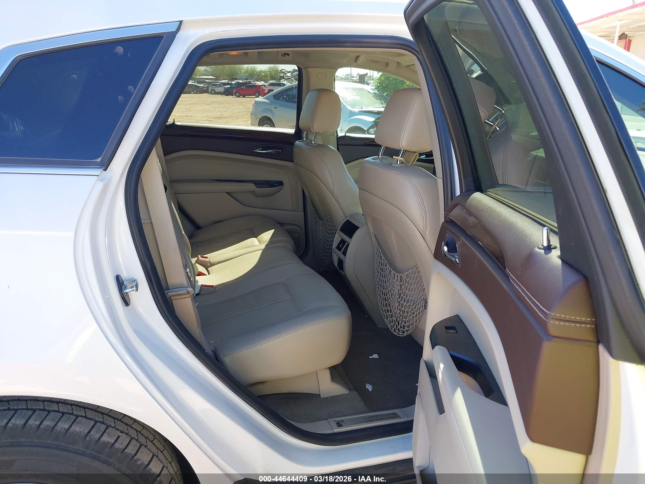CADILLAC SRX image 8