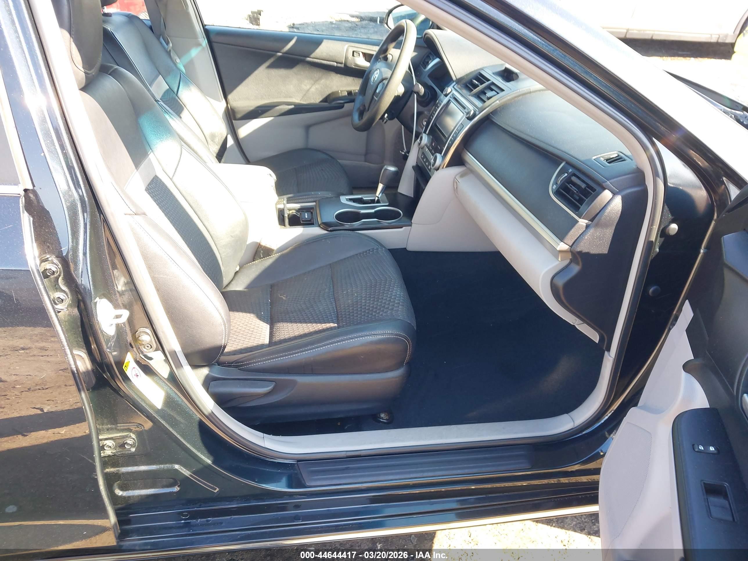 TOYOTA CAMRY image 5