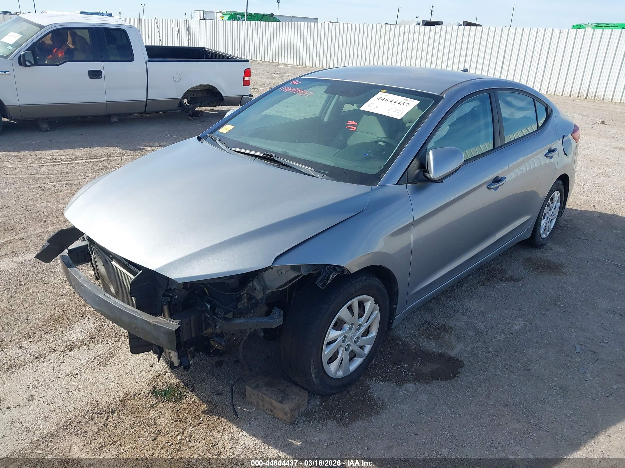 HYUNDAI ELANTRA image 2