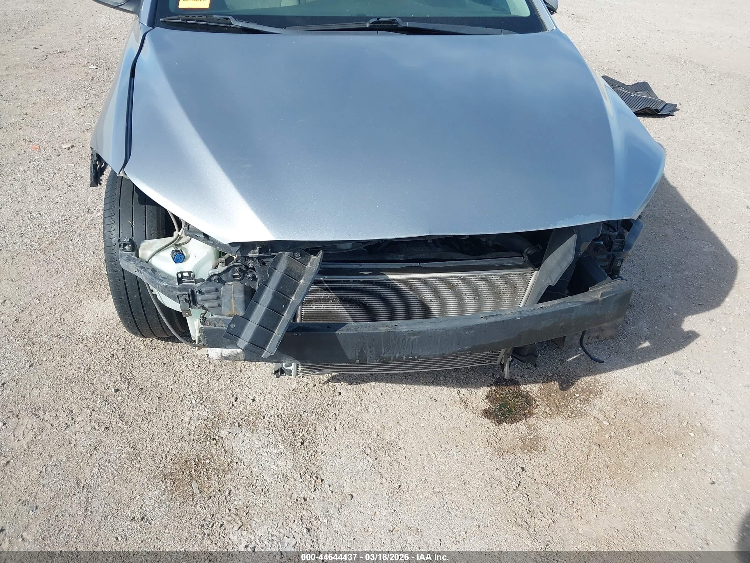 HYUNDAI ELANTRA image 6