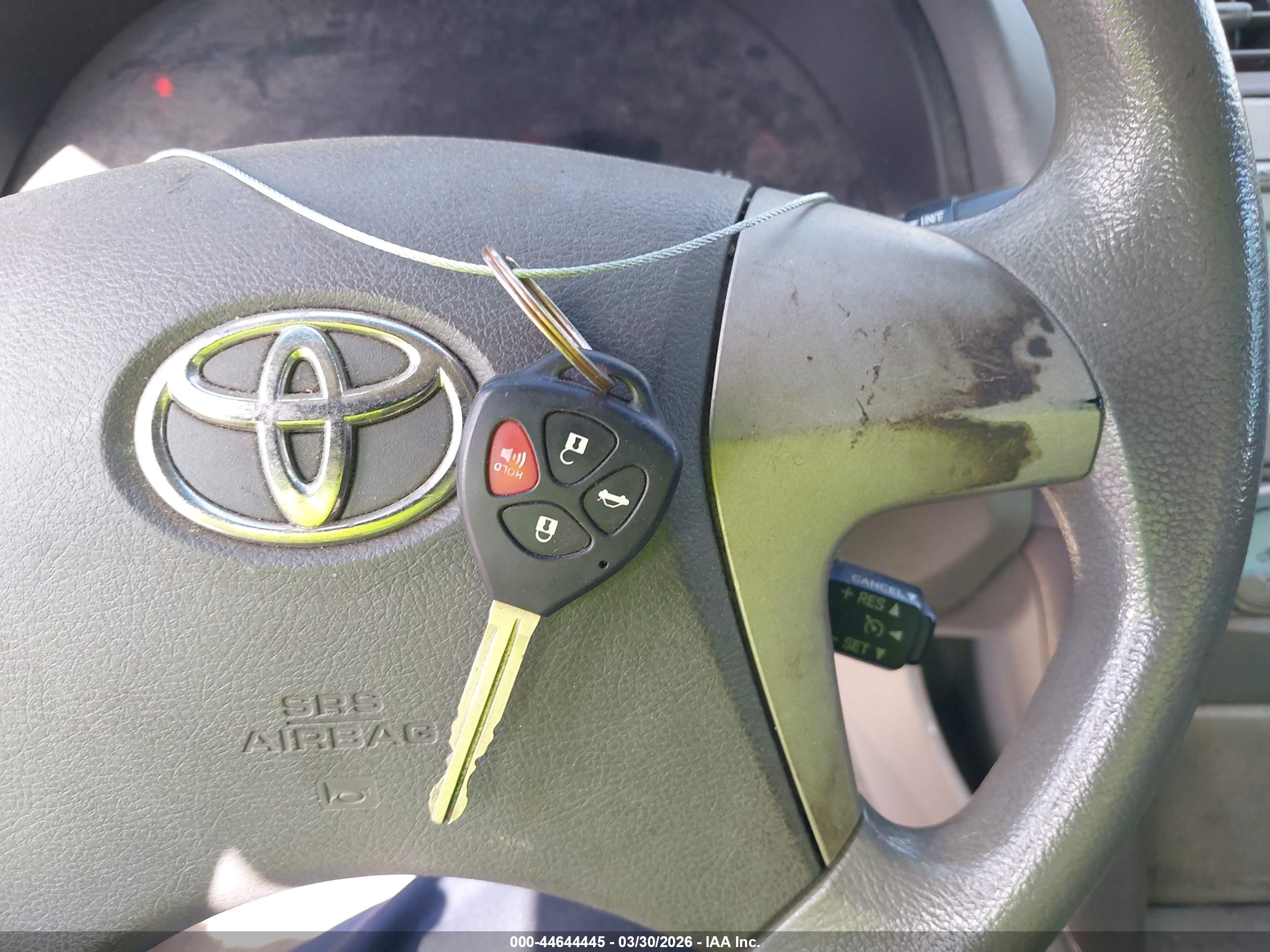 TOYOTA CAMRY image 11