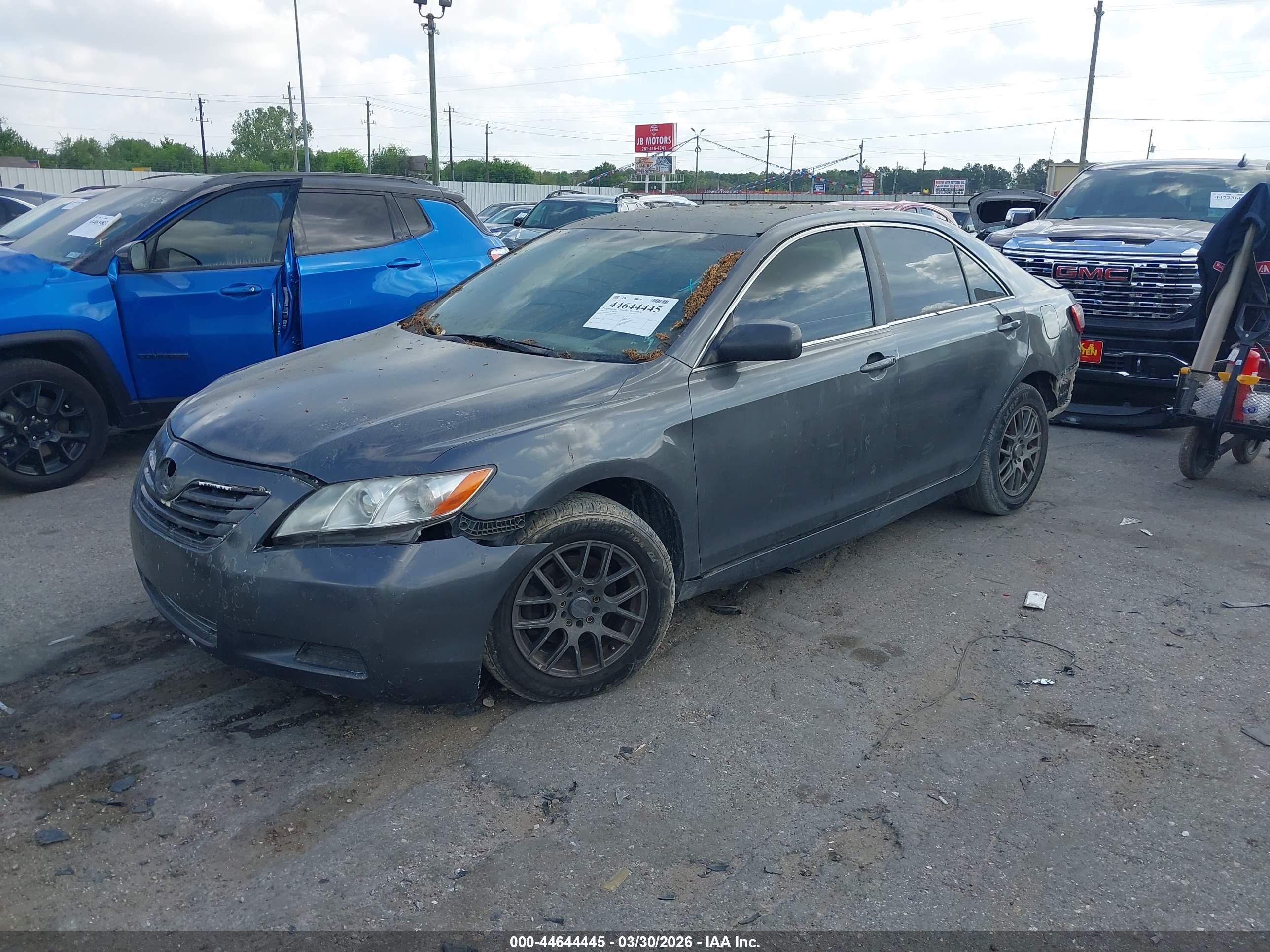 TOYOTA CAMRY image 2