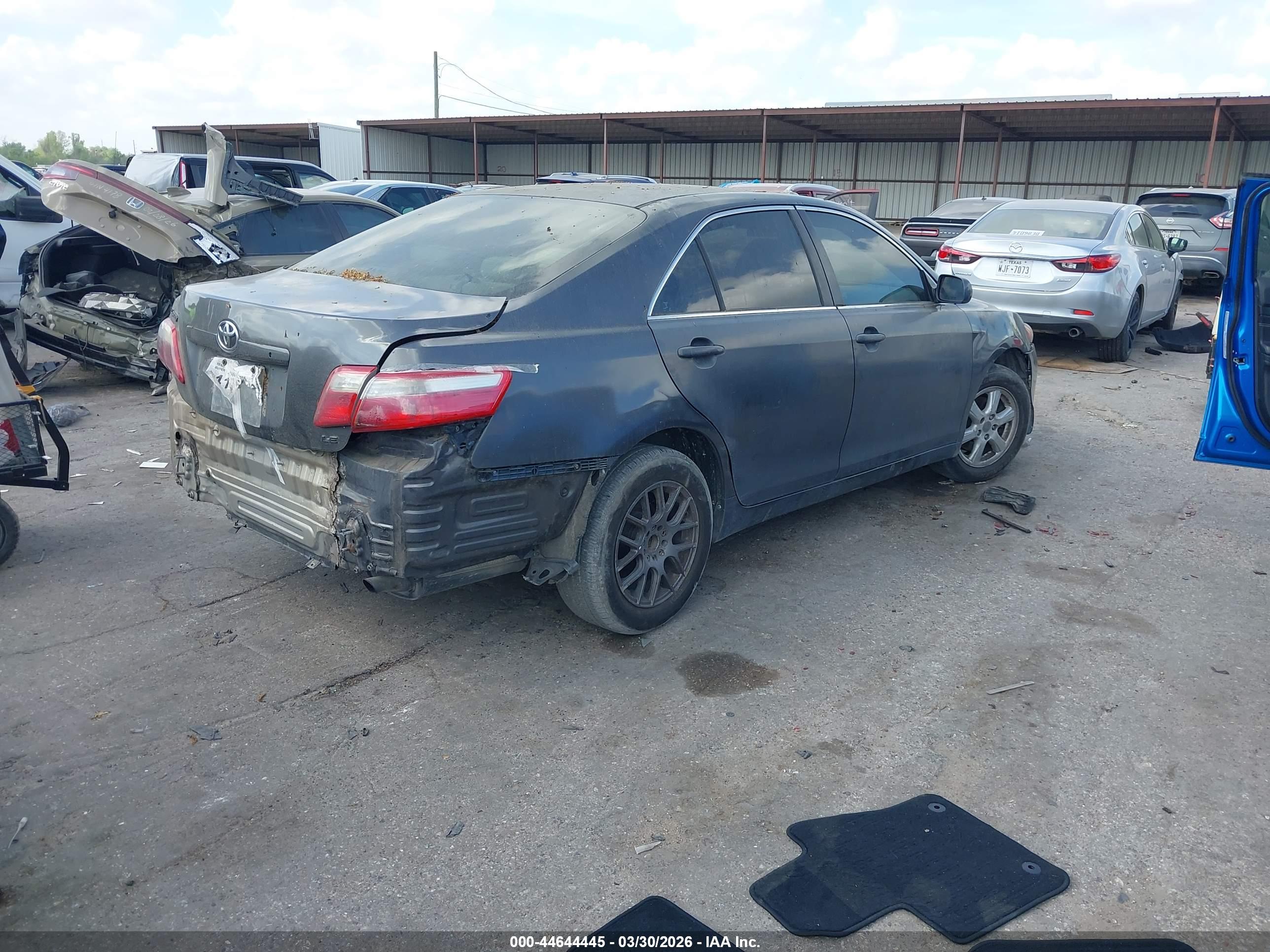 TOYOTA CAMRY image 4
