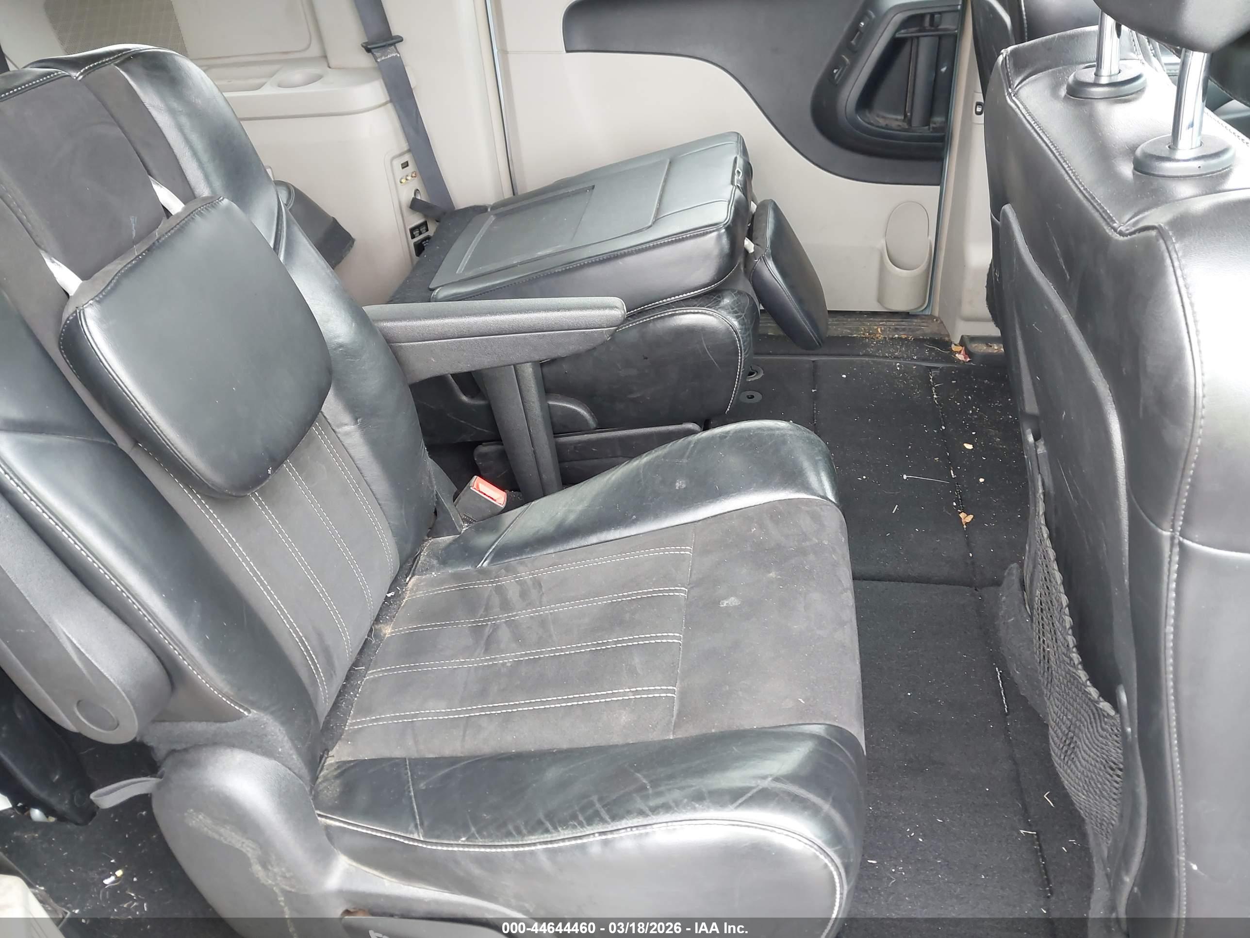 CHRYSLER TOWN image 8