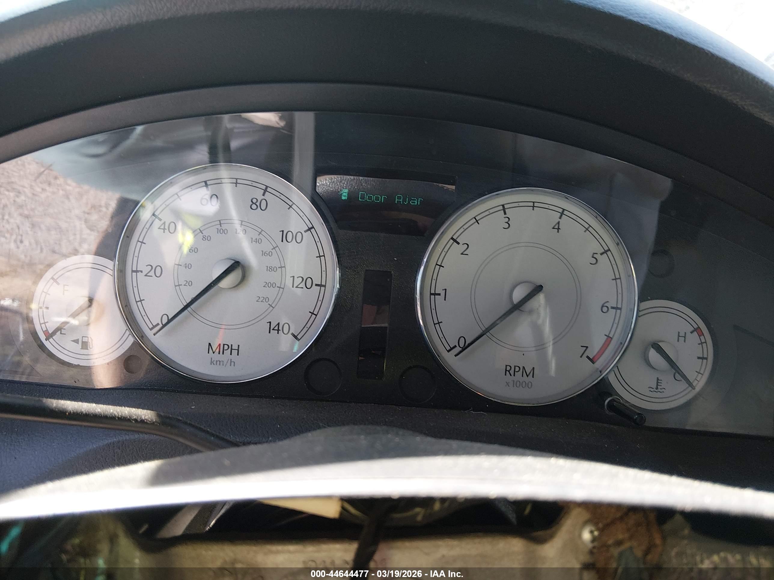 CHRYSLER 300 image 7