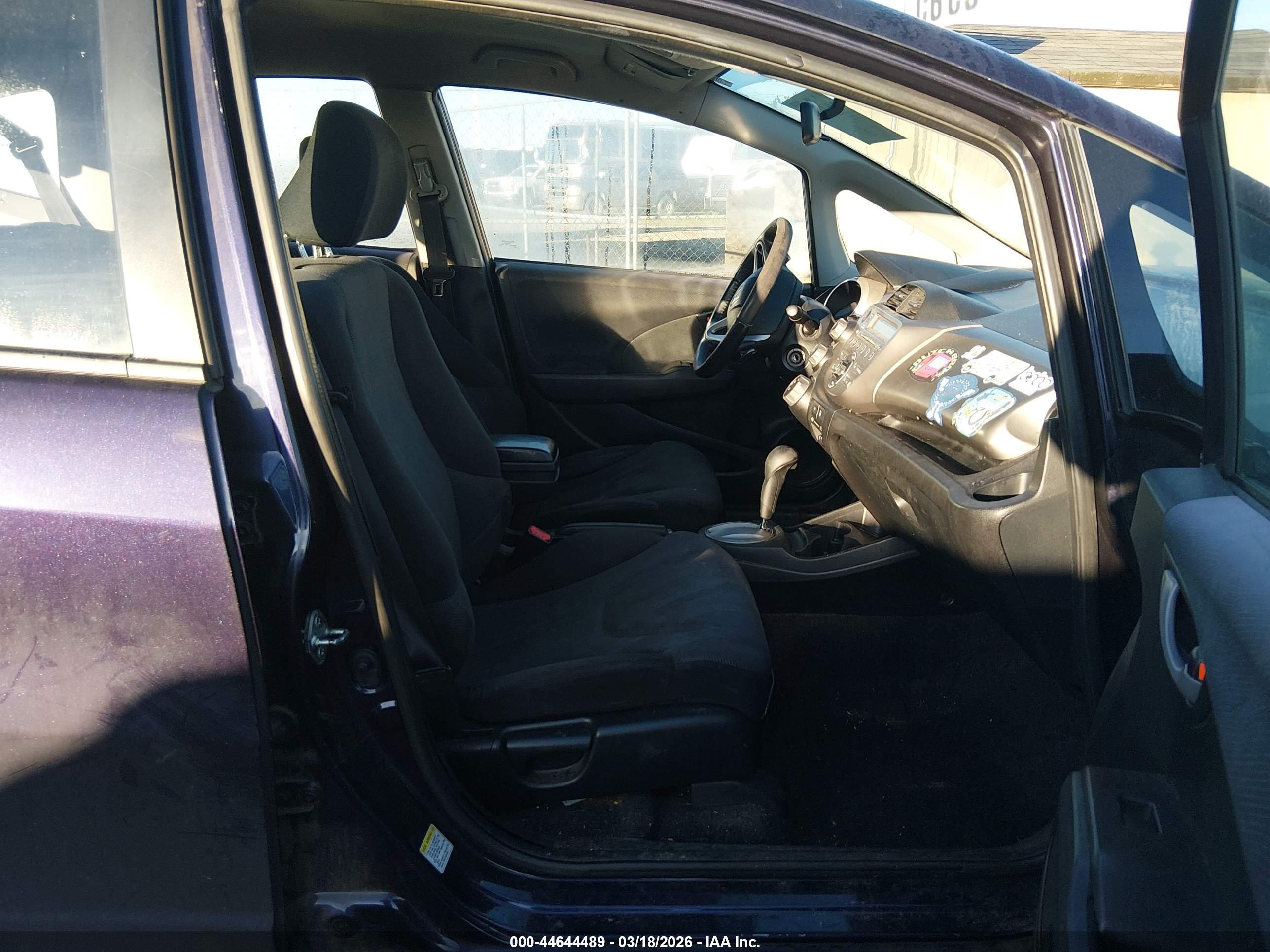 HONDA FIT image 5