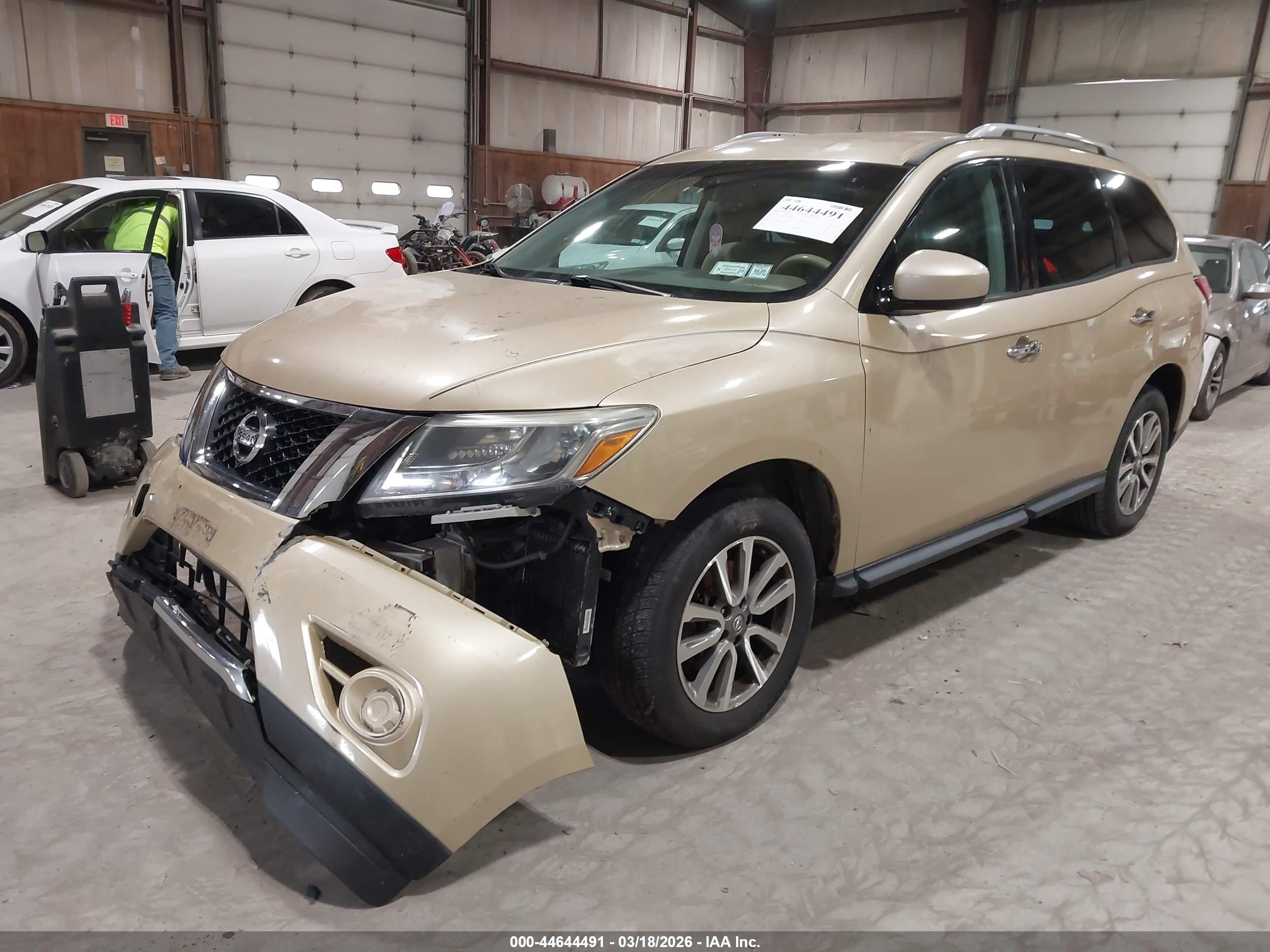 NISSAN PATHFINDER image 2