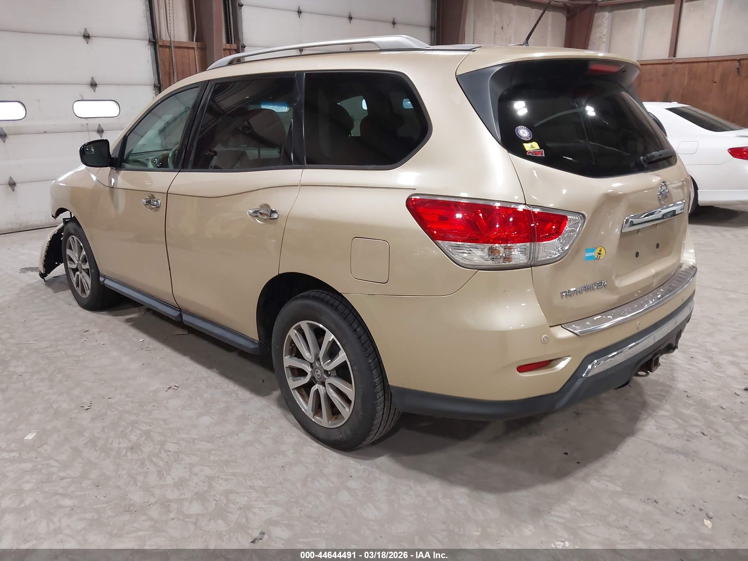 NISSAN PATHFINDER image 3
