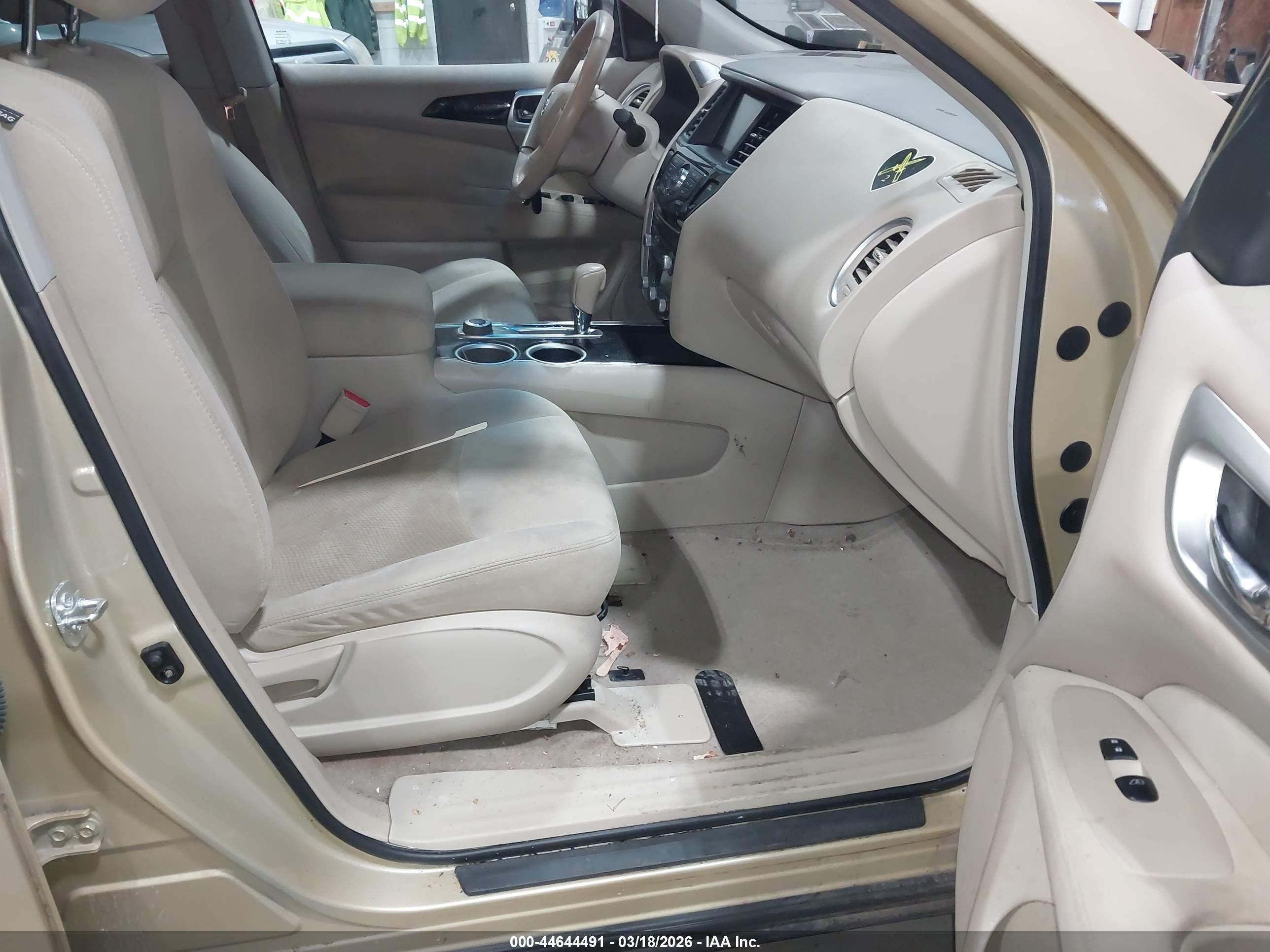 NISSAN PATHFINDER image 5