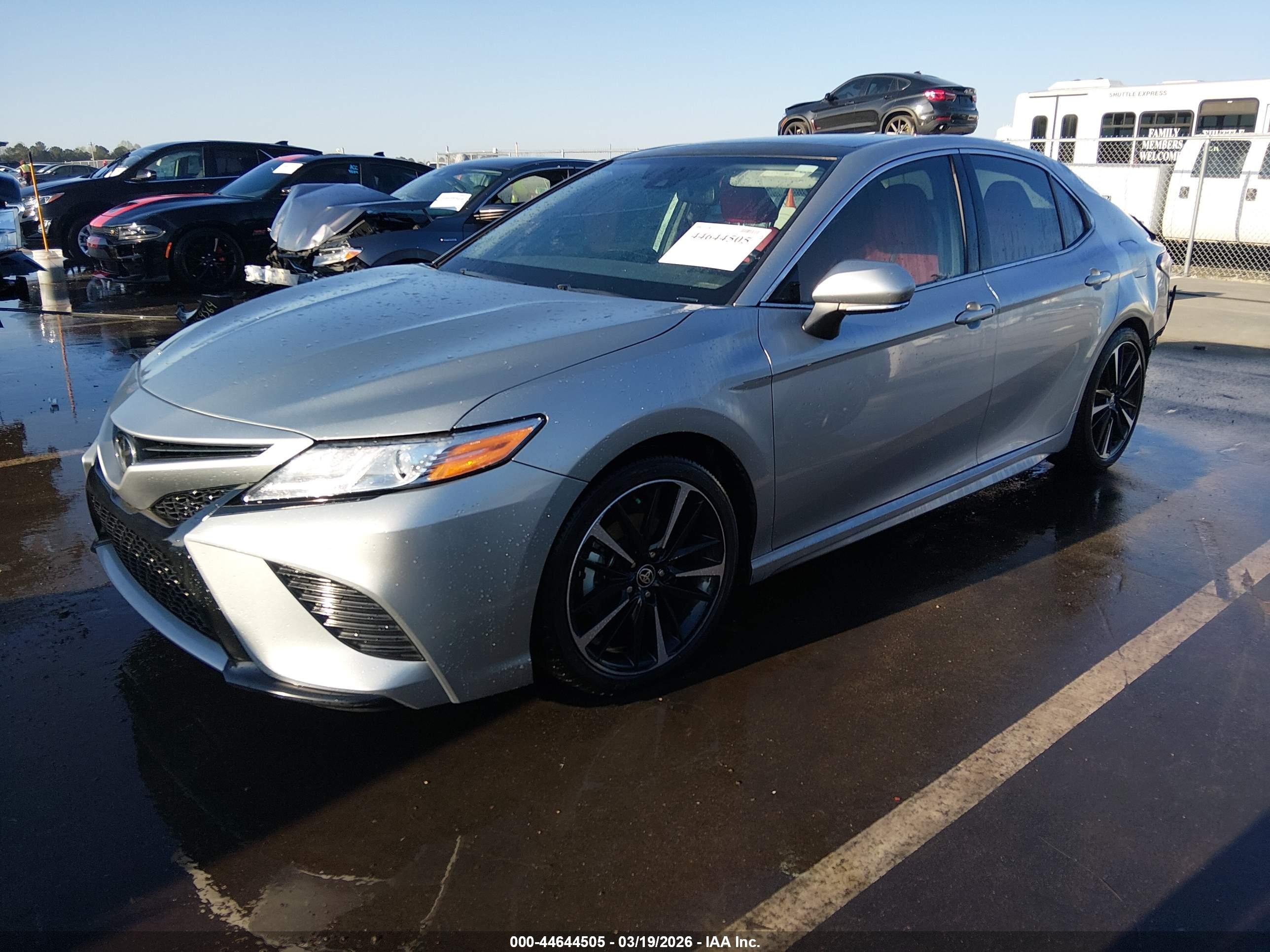 TOYOTA CAMRY image 2