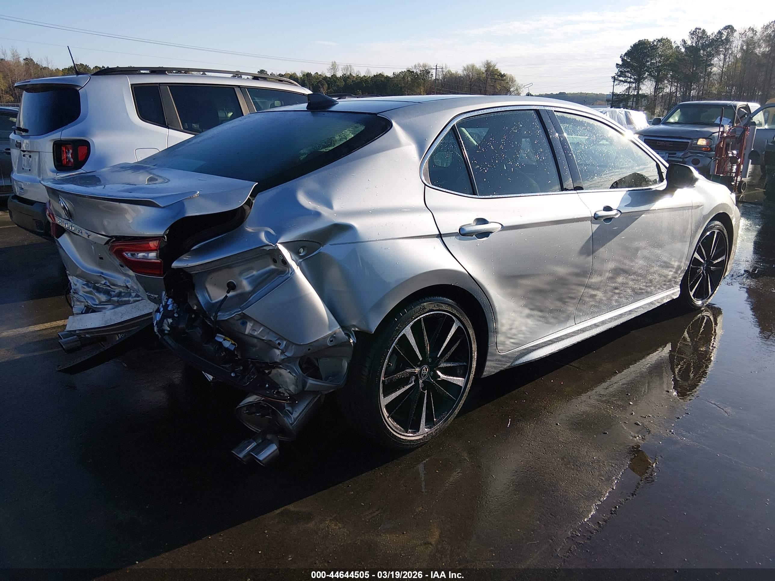 TOYOTA CAMRY image 4