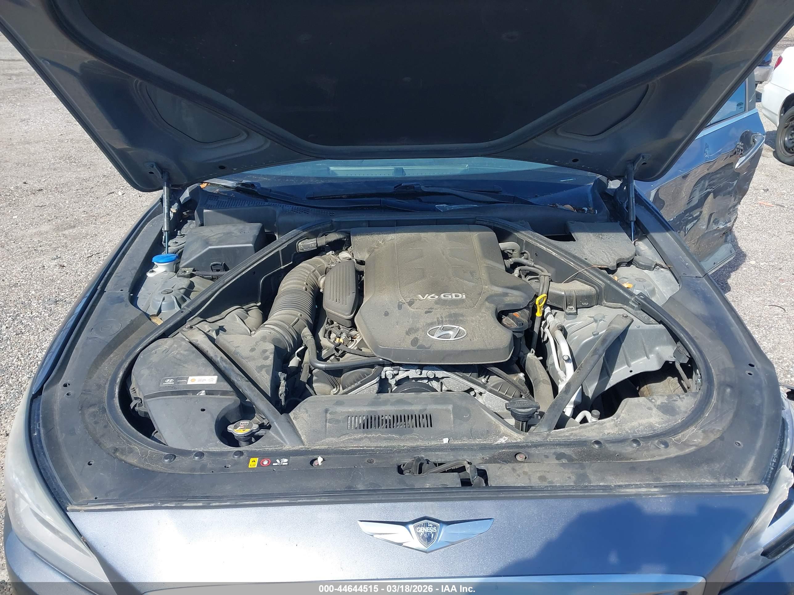 HYUNDAI GENESIS image 10