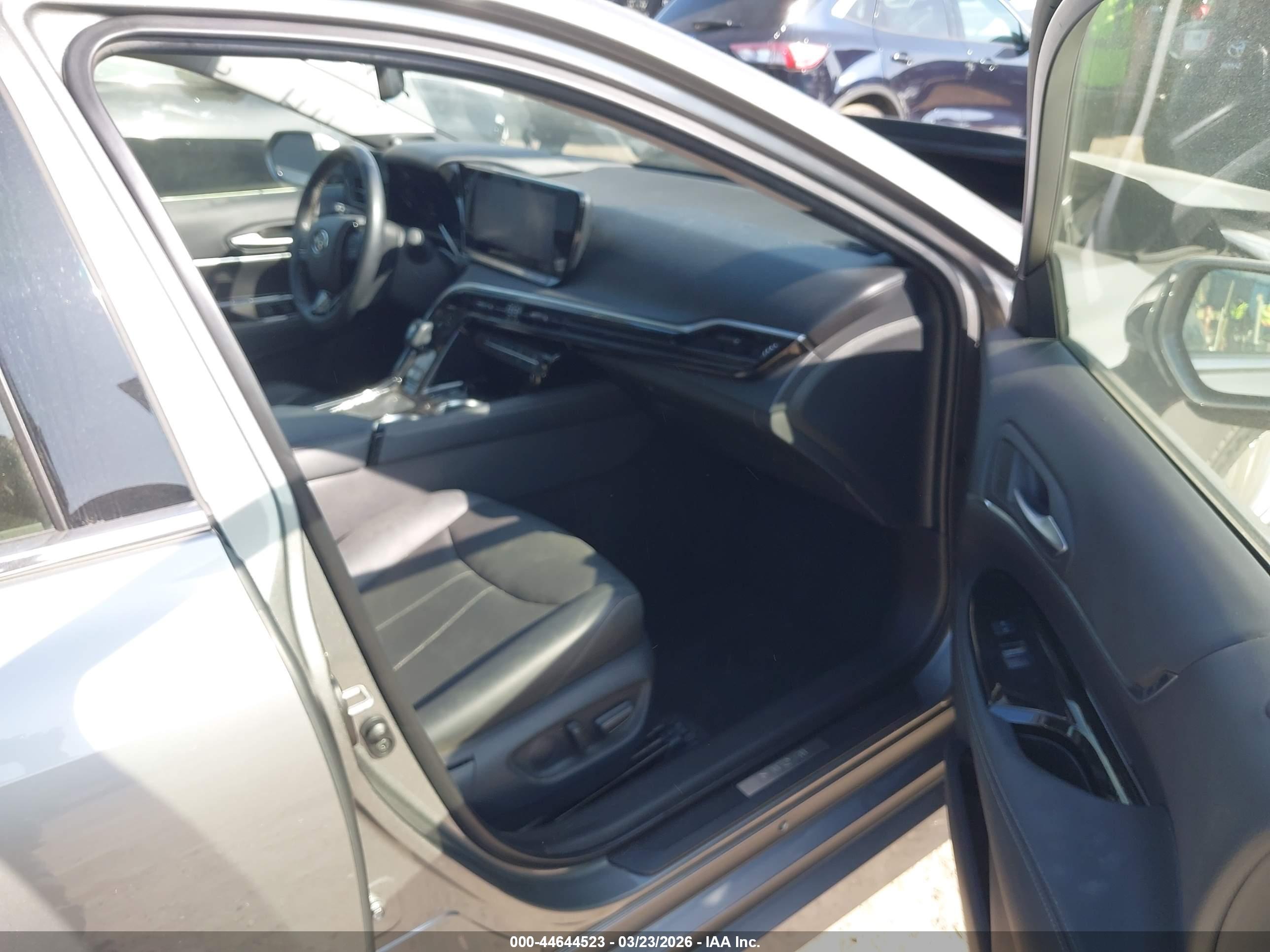 TOYOTA MIRAI image 5