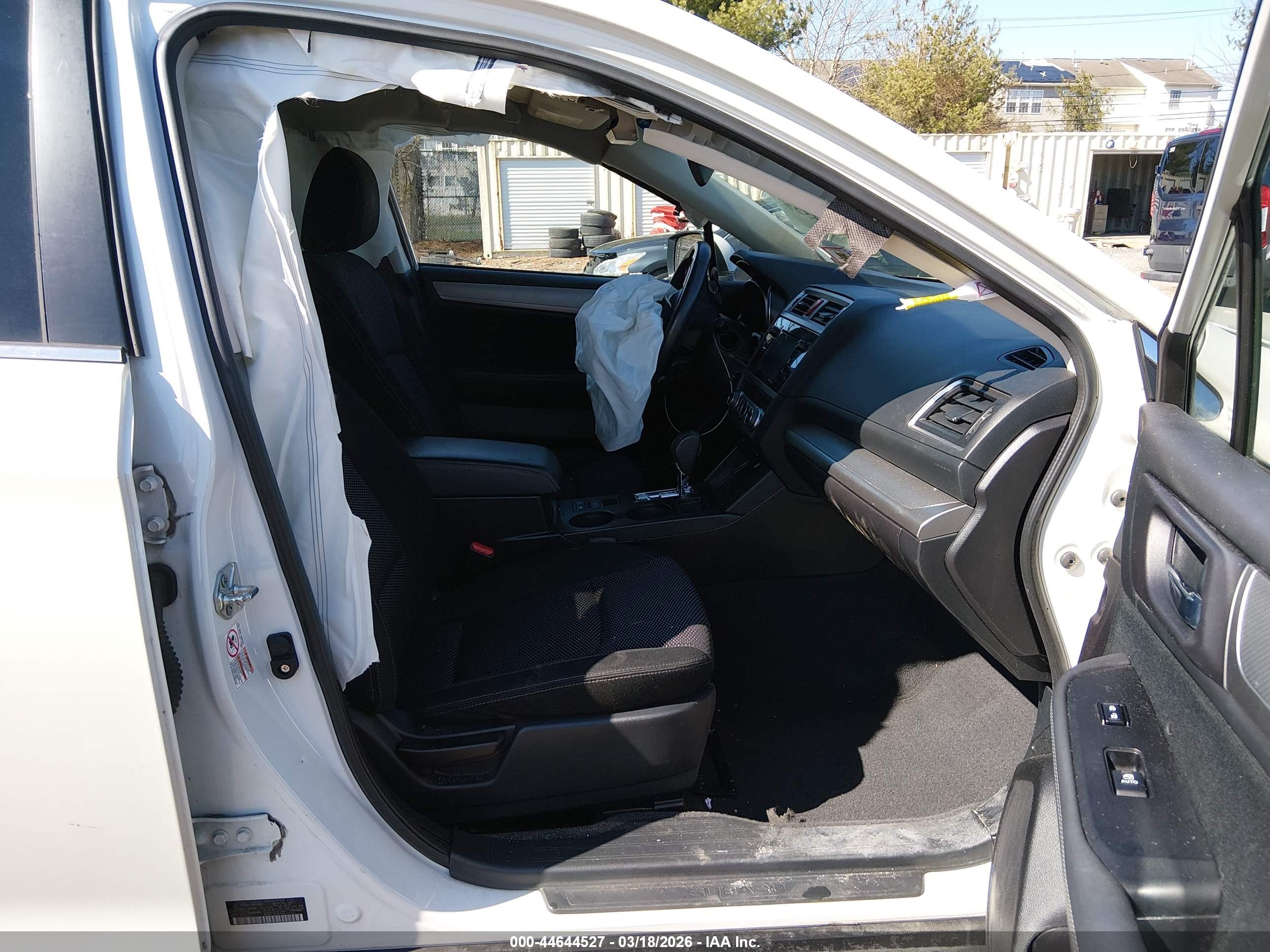 SUBARU OUTBACK image 5