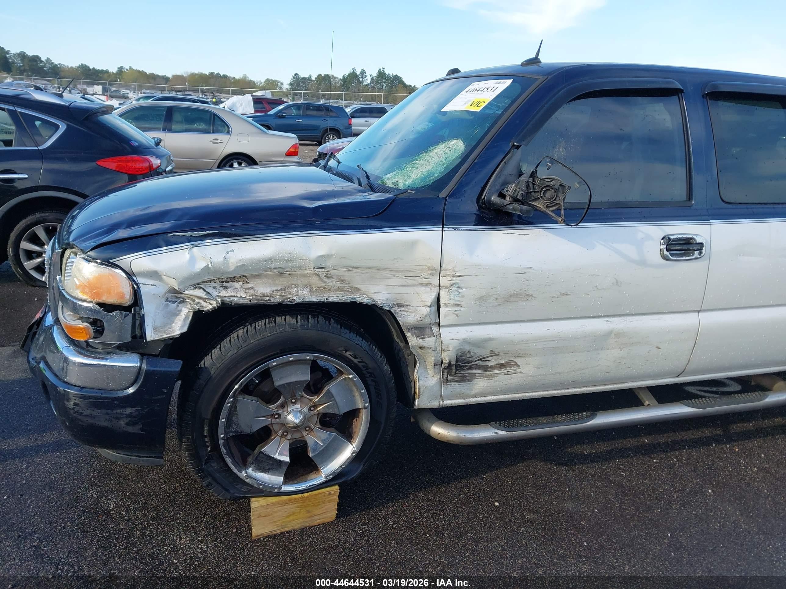GMC SIERRA image 6