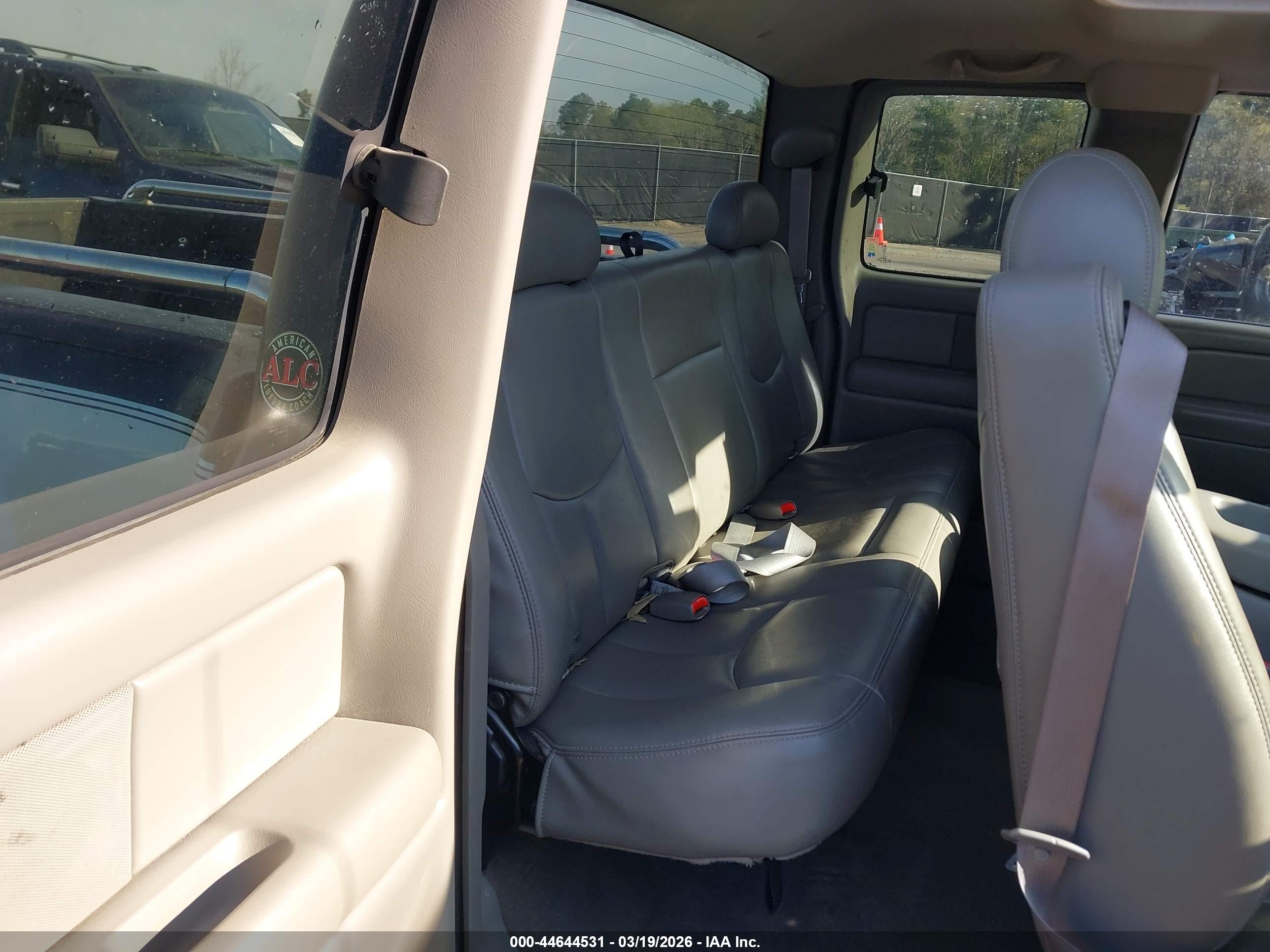 GMC SIERRA image 8