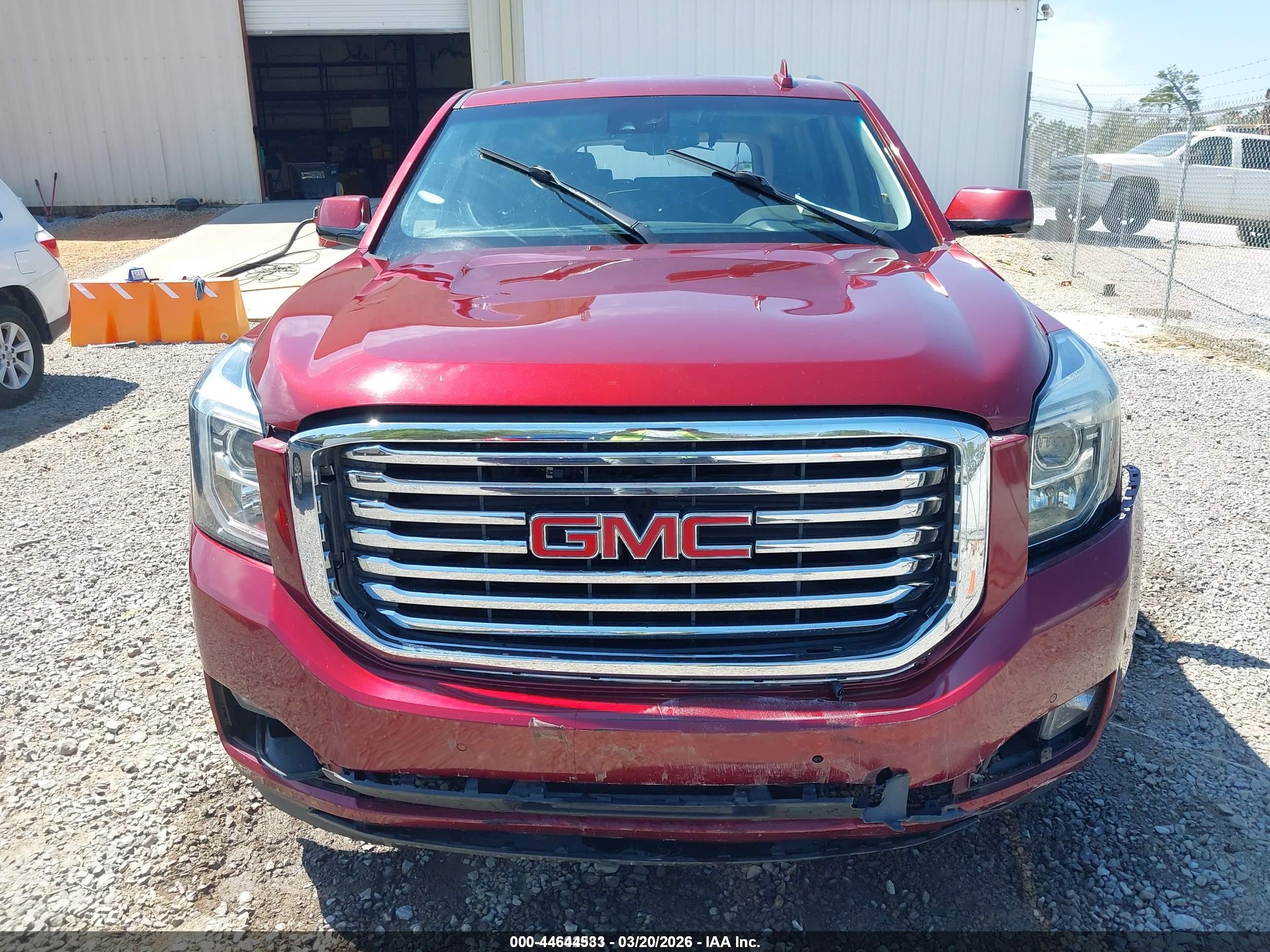 GMC YUKON image 6