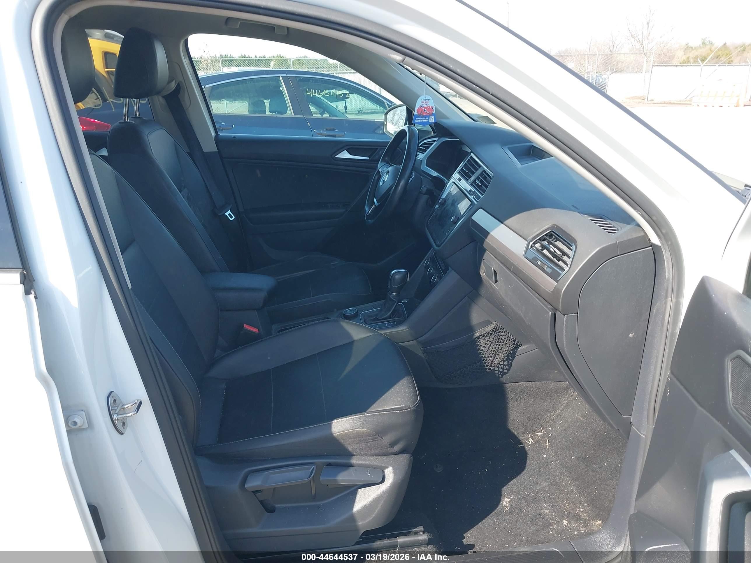 VOLKSWAGEN TIGUAN image 5