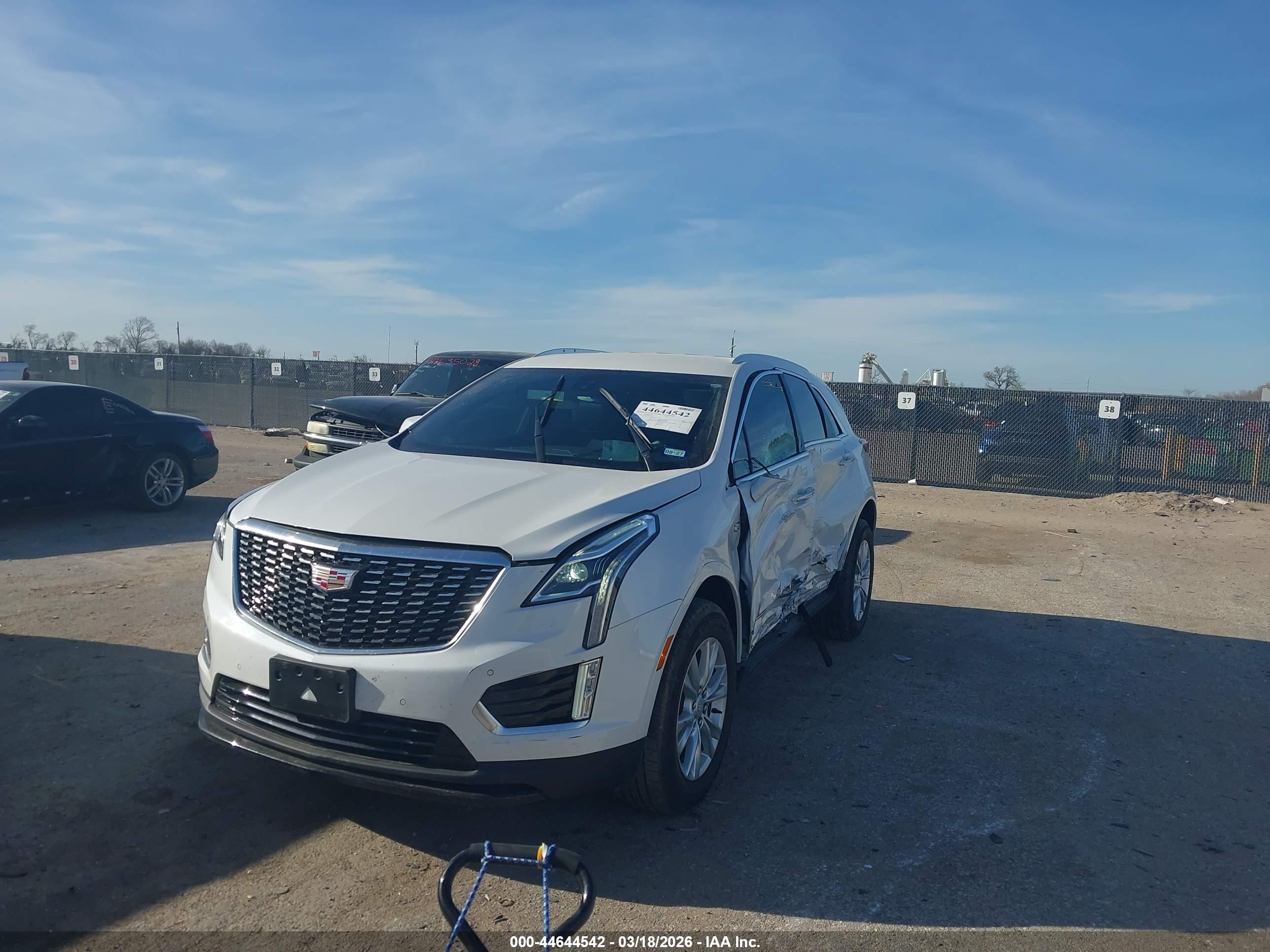 CADILLAC XT5 image 2