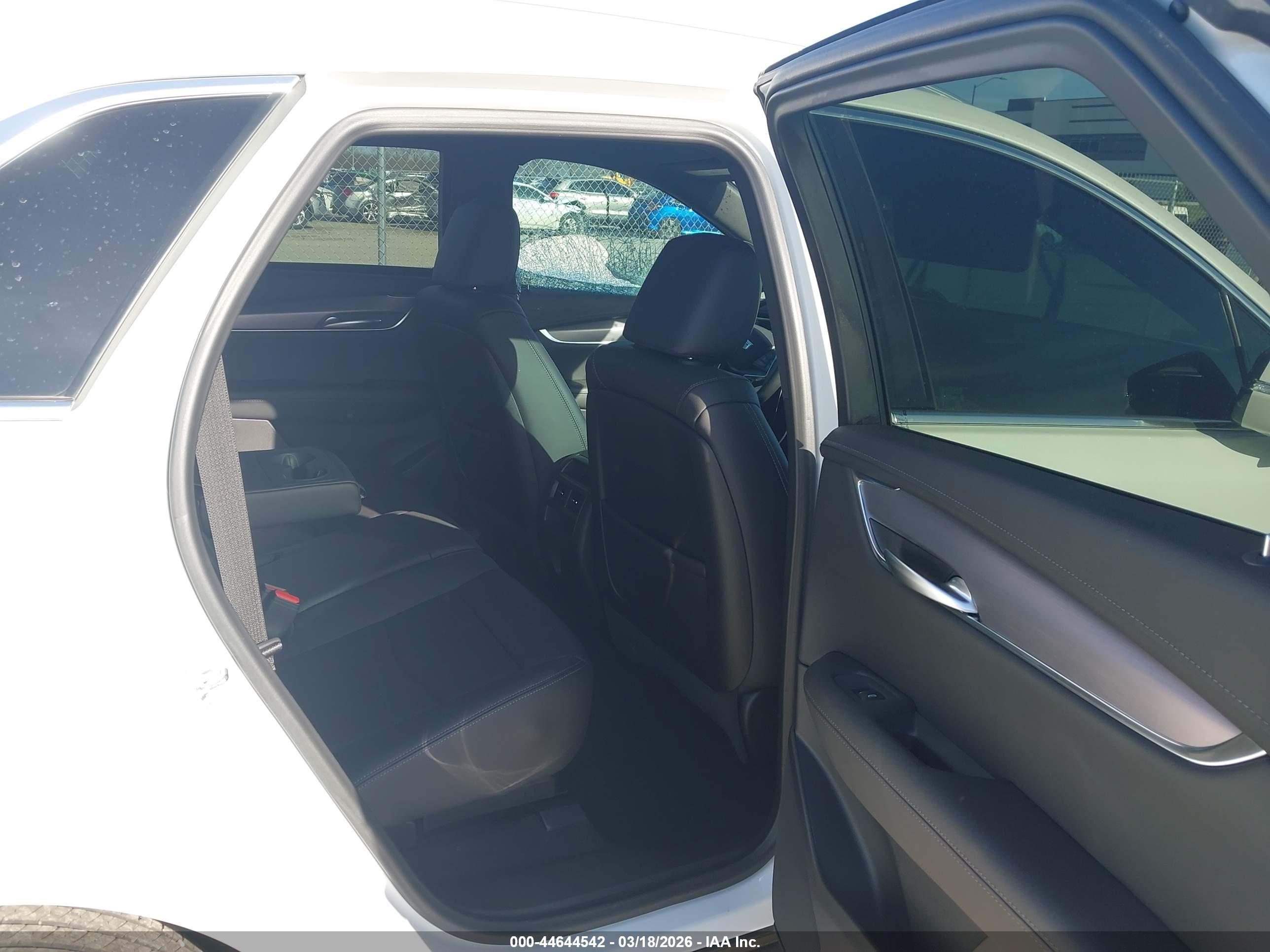CADILLAC XT5 image 8