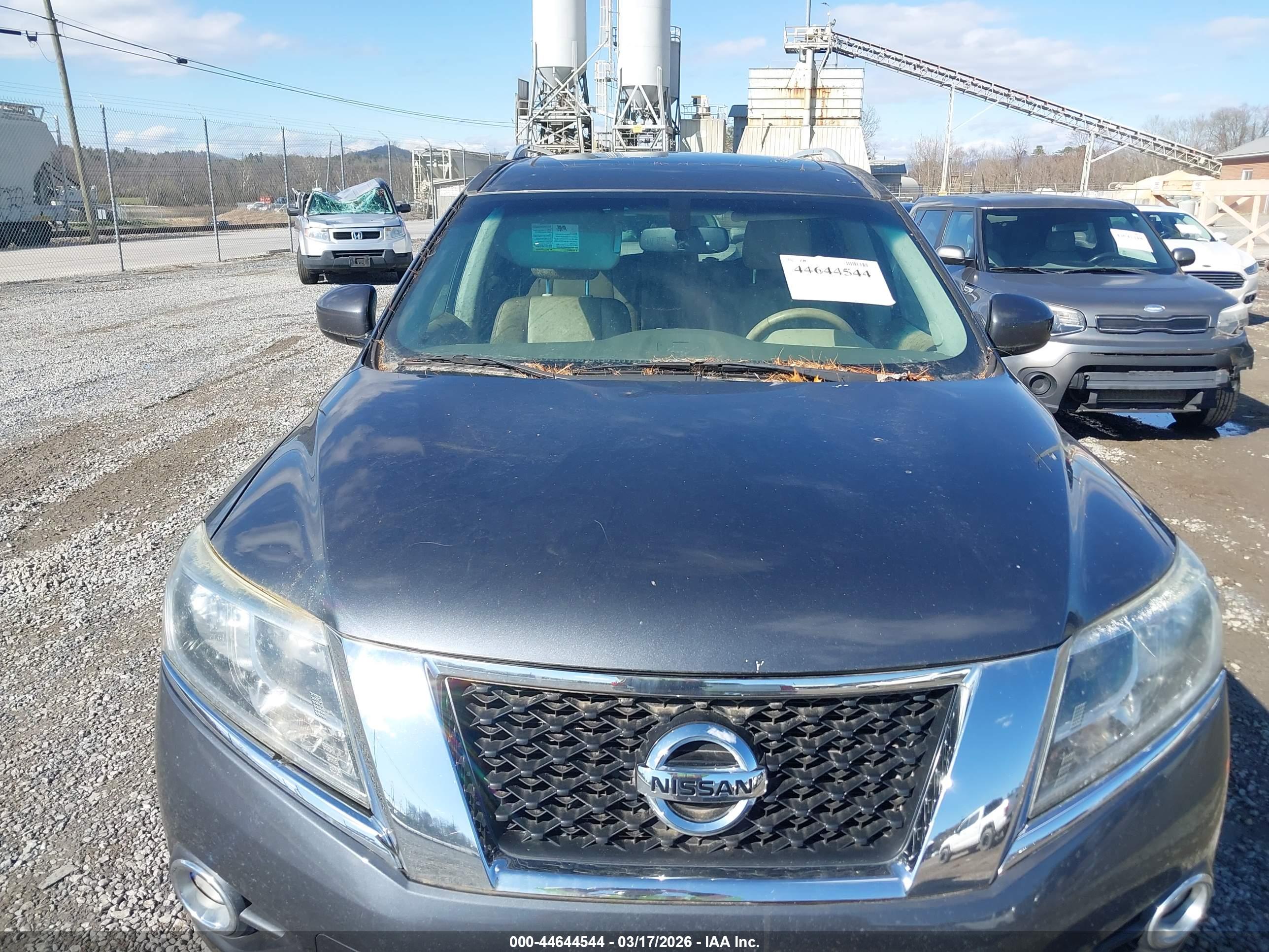 NISSAN PATHFINDER image 6