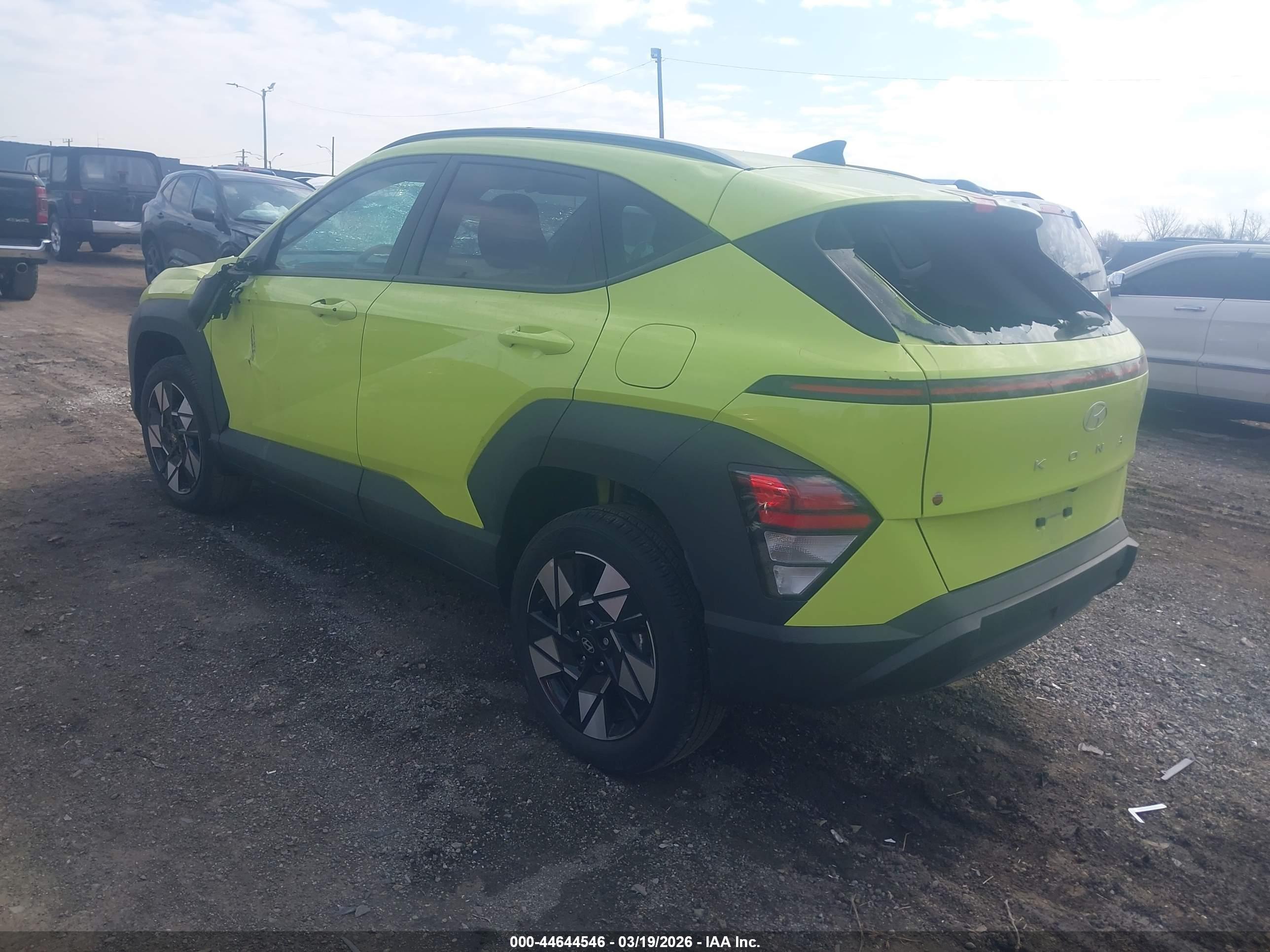 HYUNDAI KONA image 3