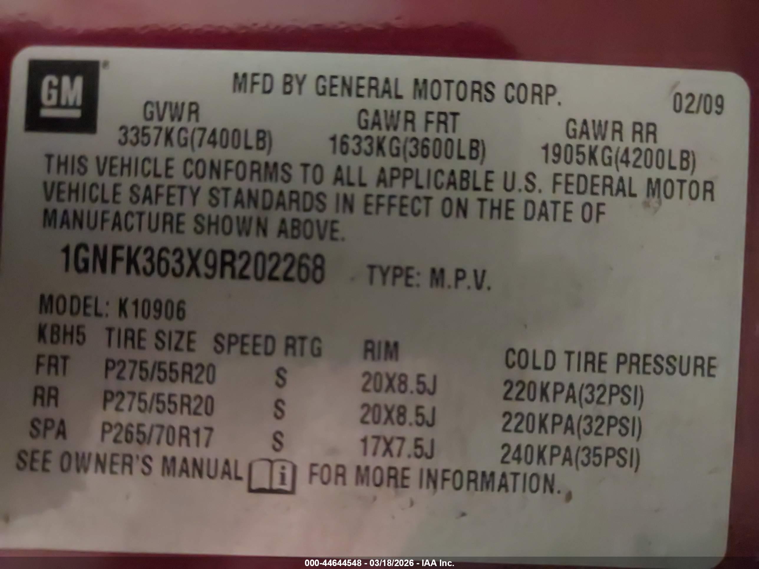 CHEVROLET SUBURBAN image 9