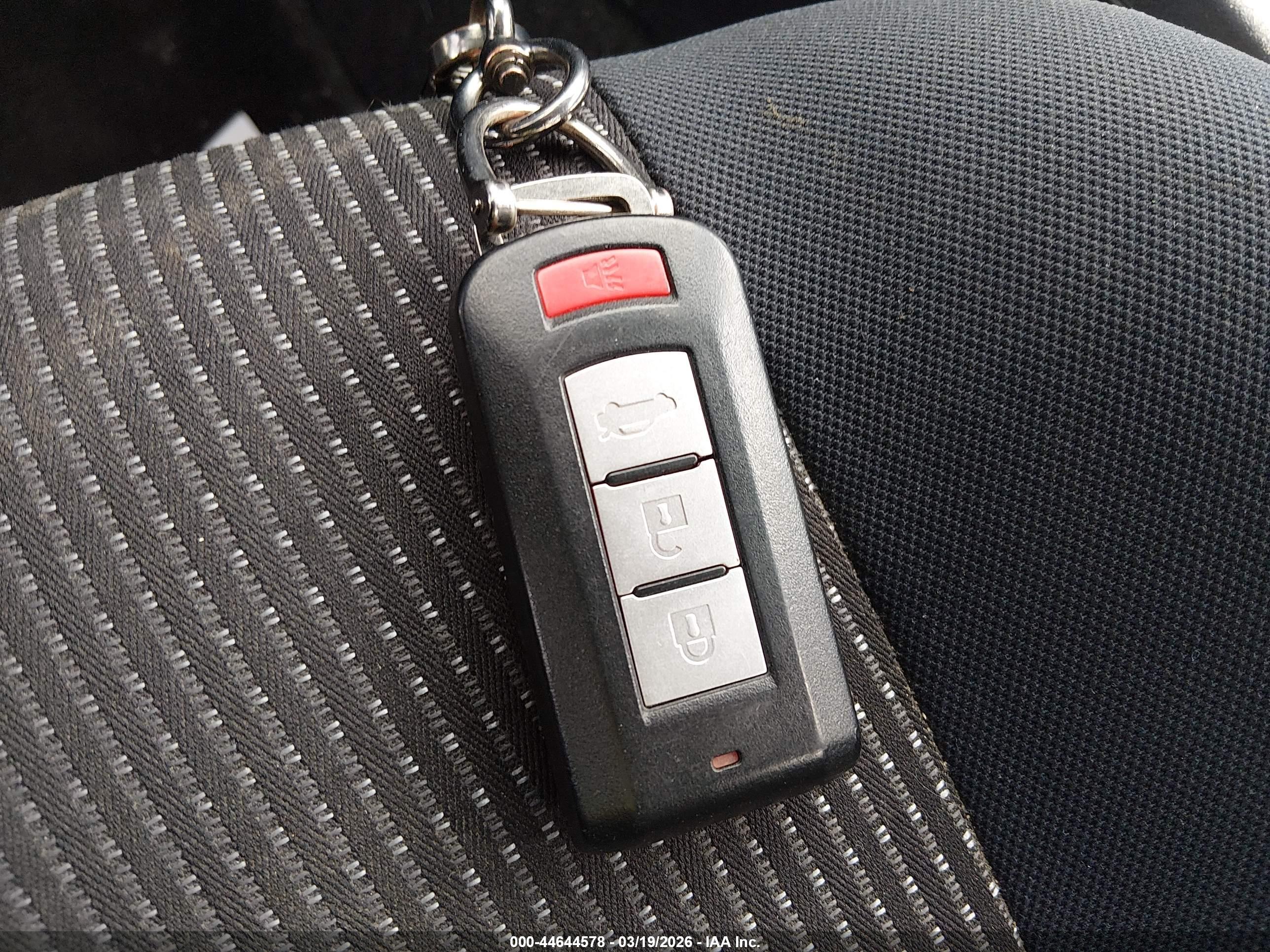 MITSUBISHI LANCER image 11