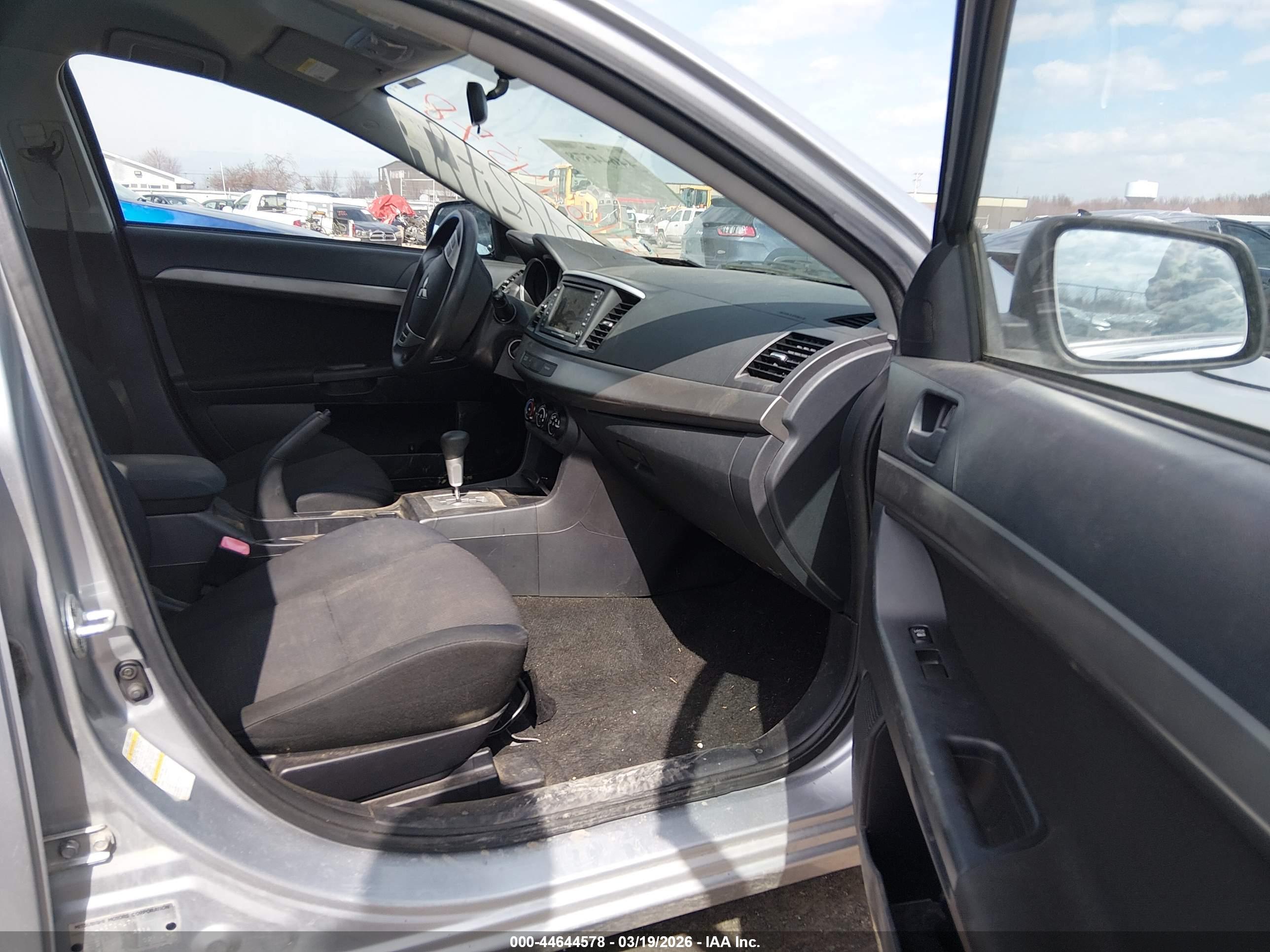 MITSUBISHI LANCER image 5