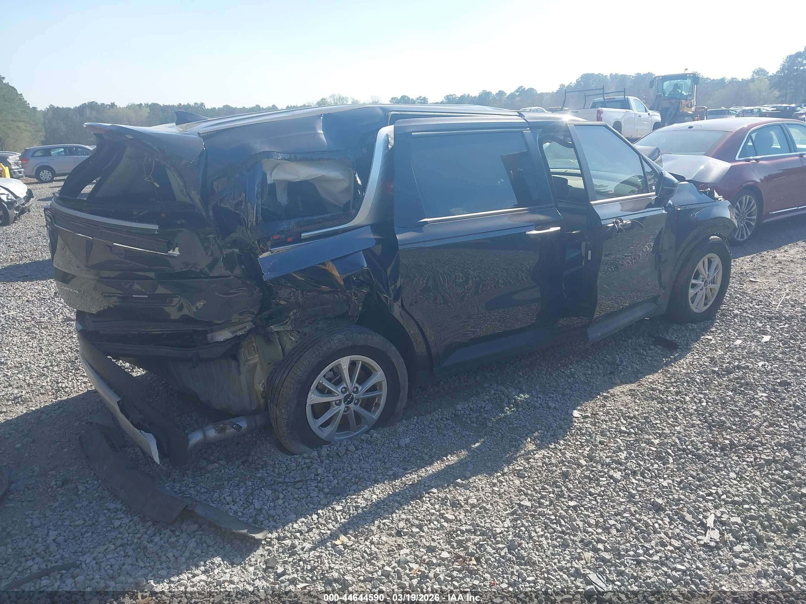 KIA CARNIVAL image 4