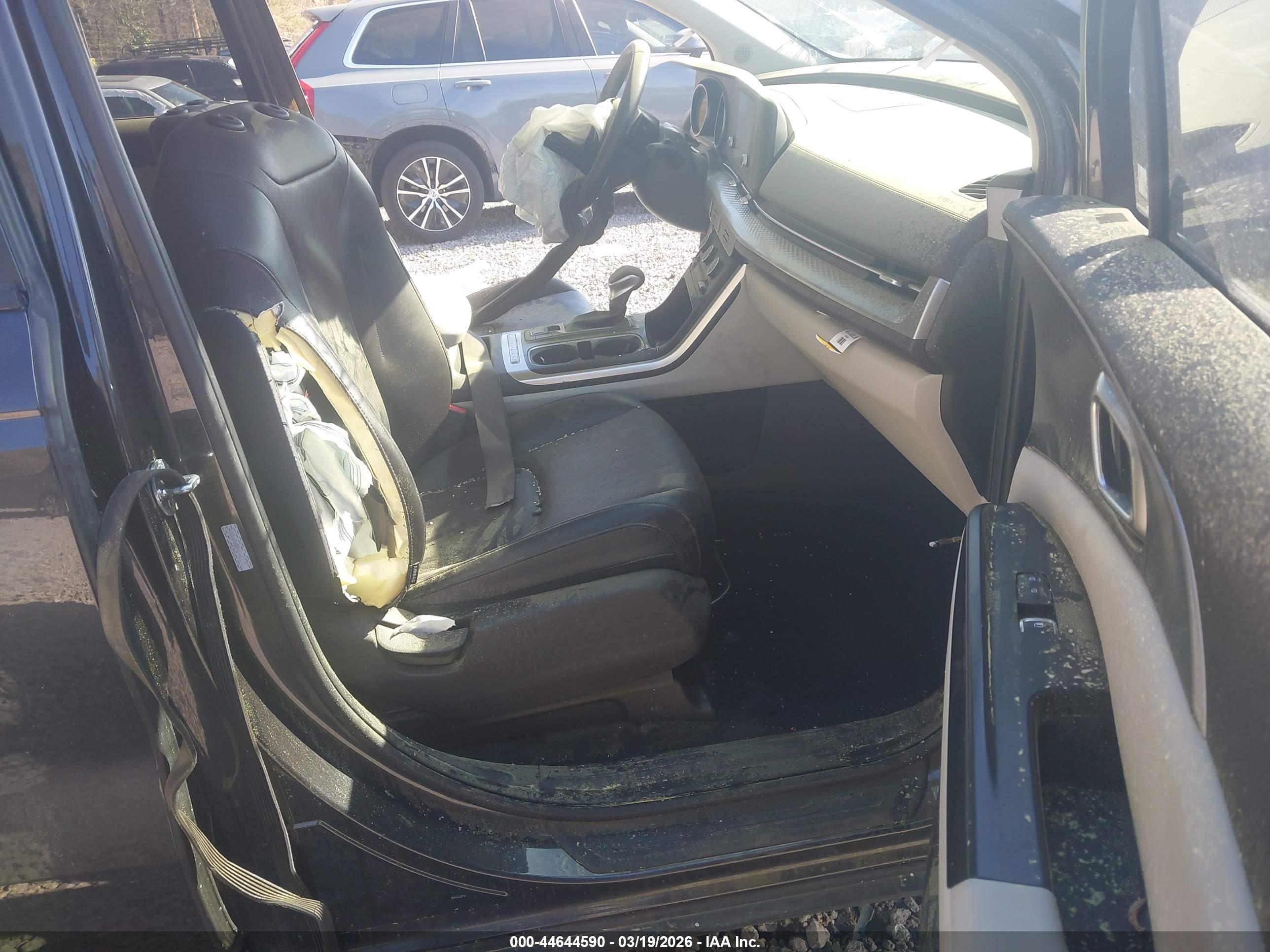KIA CARNIVAL image 5