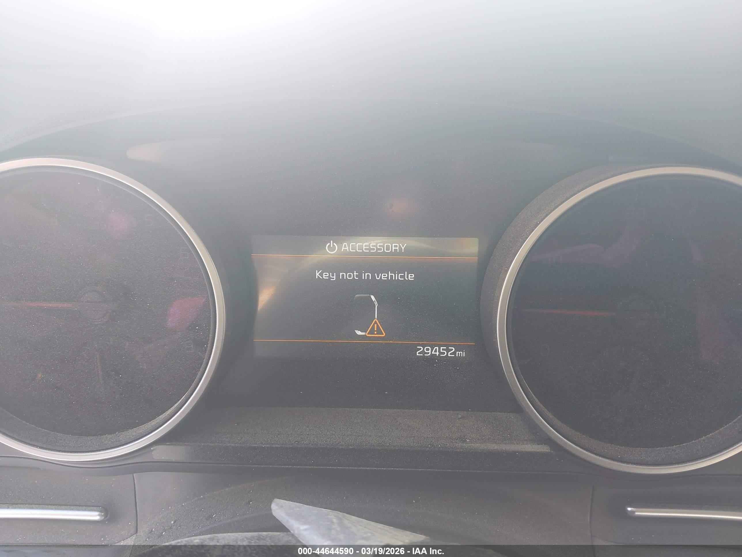 KIA CARNIVAL image 7